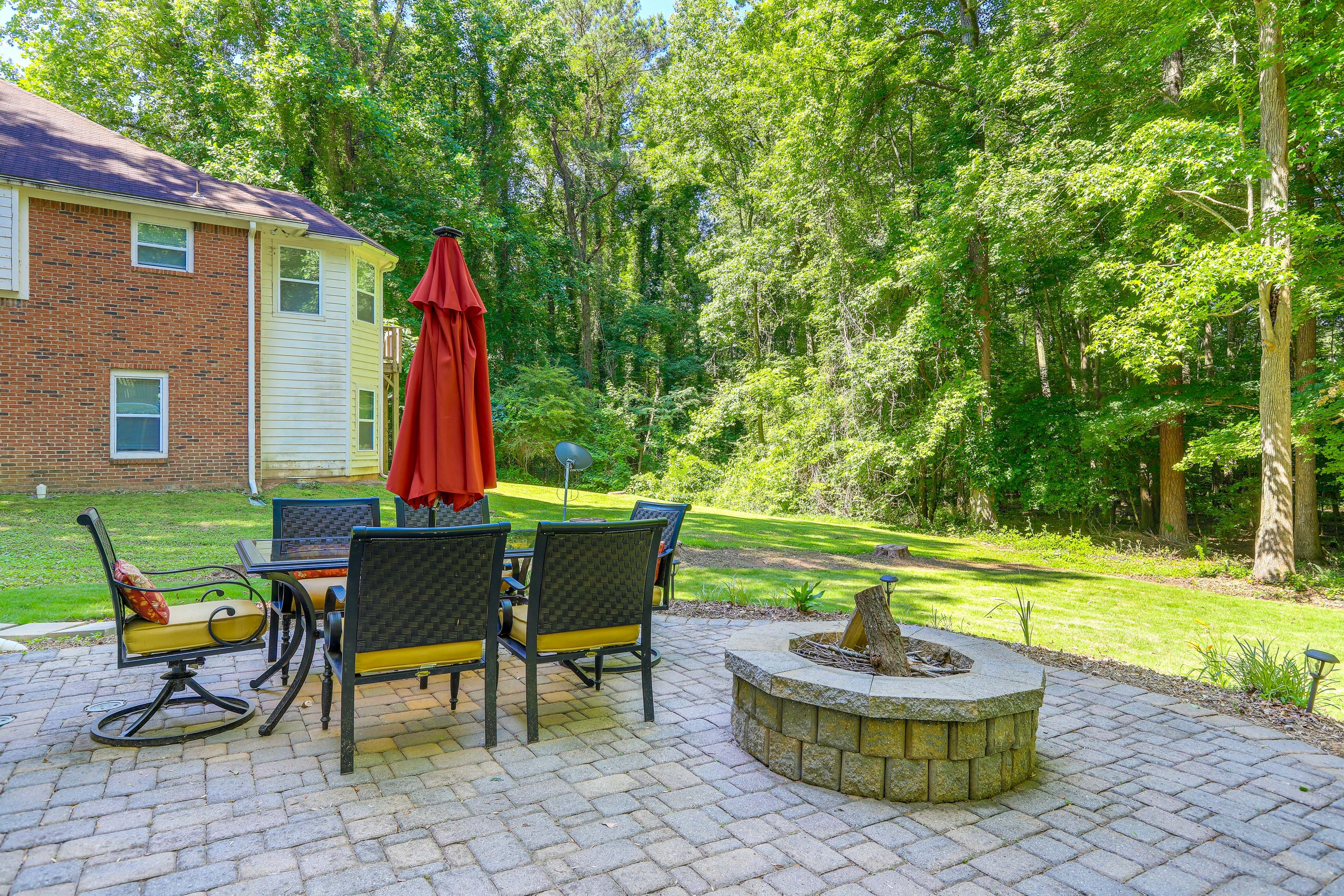 Private Patio | Fire Pit