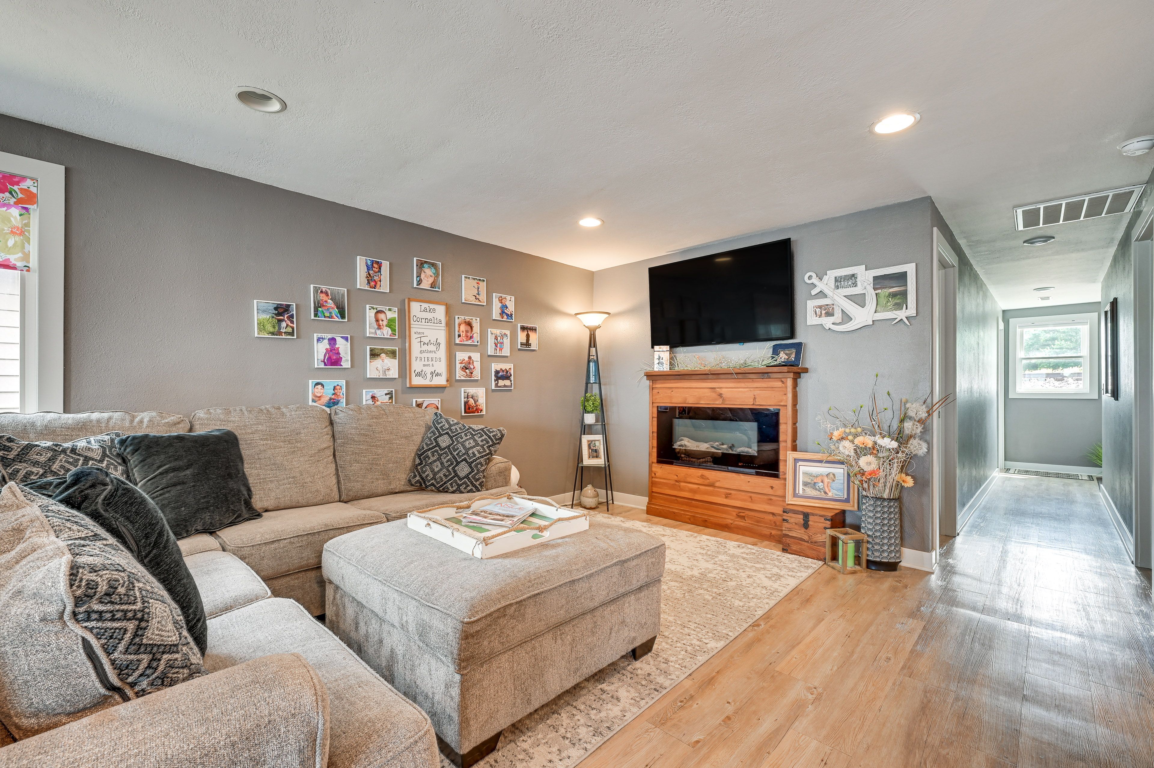 Living Room | Free WiFi | Central A/C & Heat