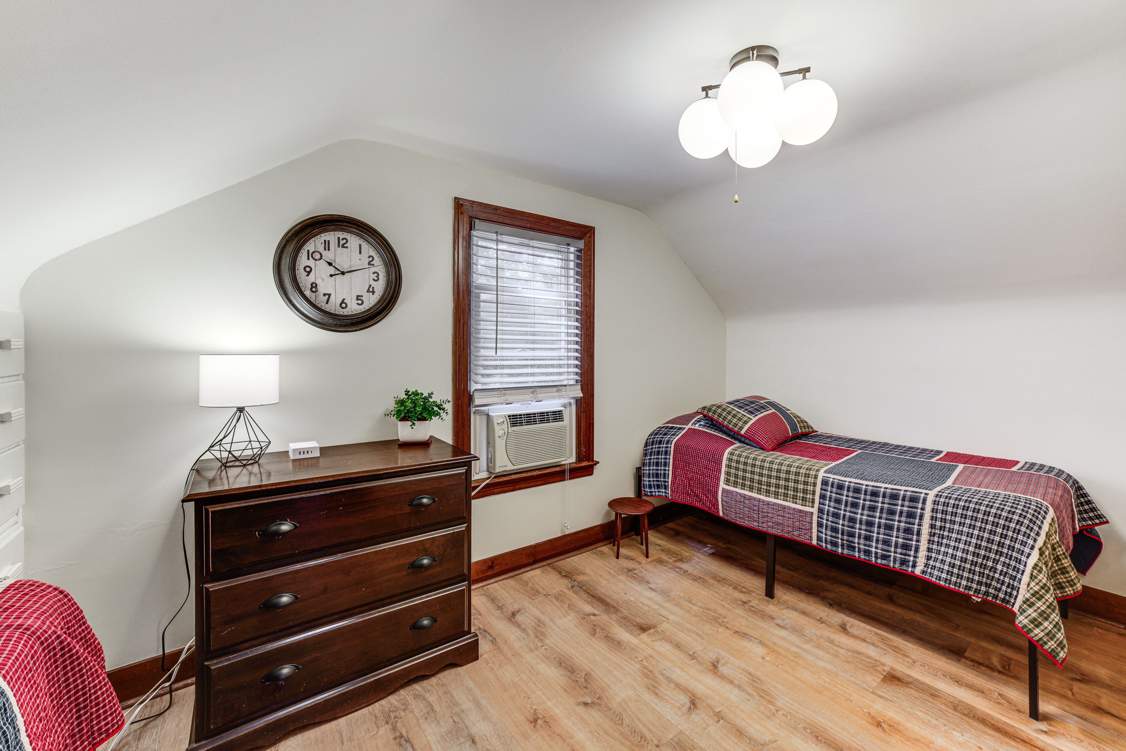 Bedroom 4 | 2nd Floor | 2 Twin Beds | Linens Provided