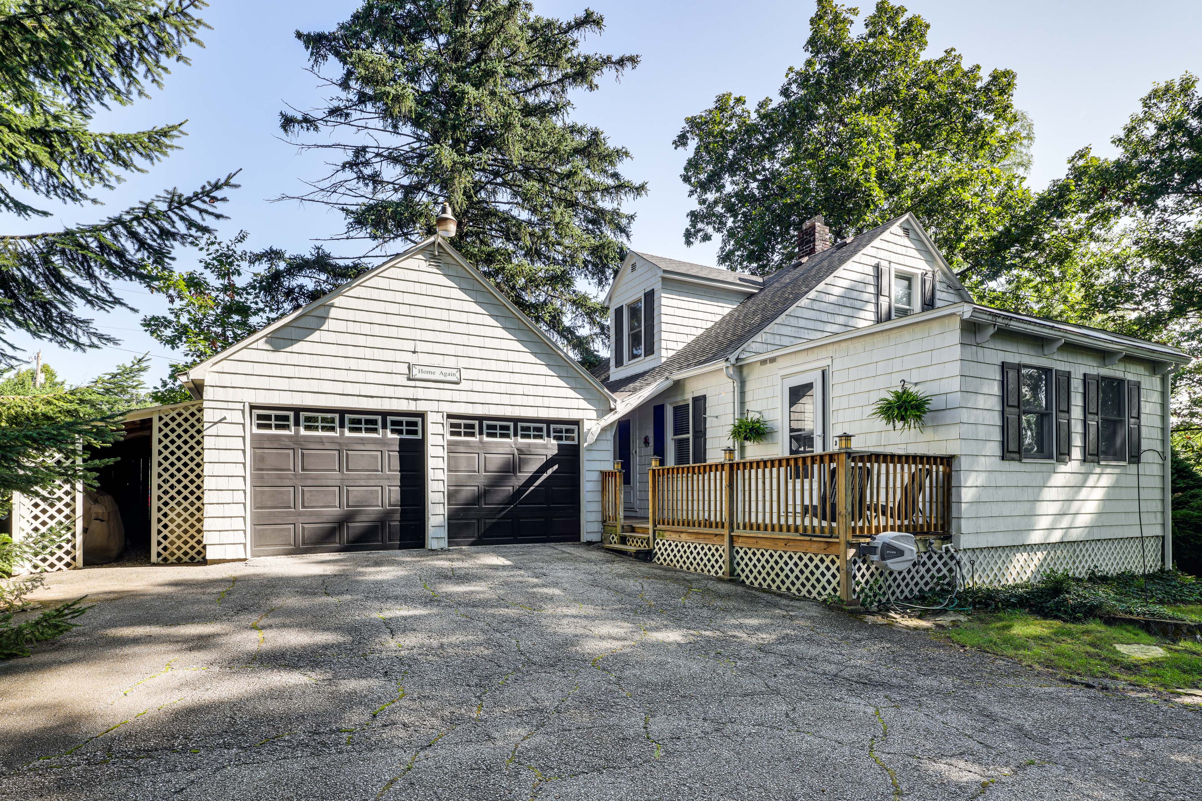 Parking | Driveway (4 Vehicles) | No Garage Access