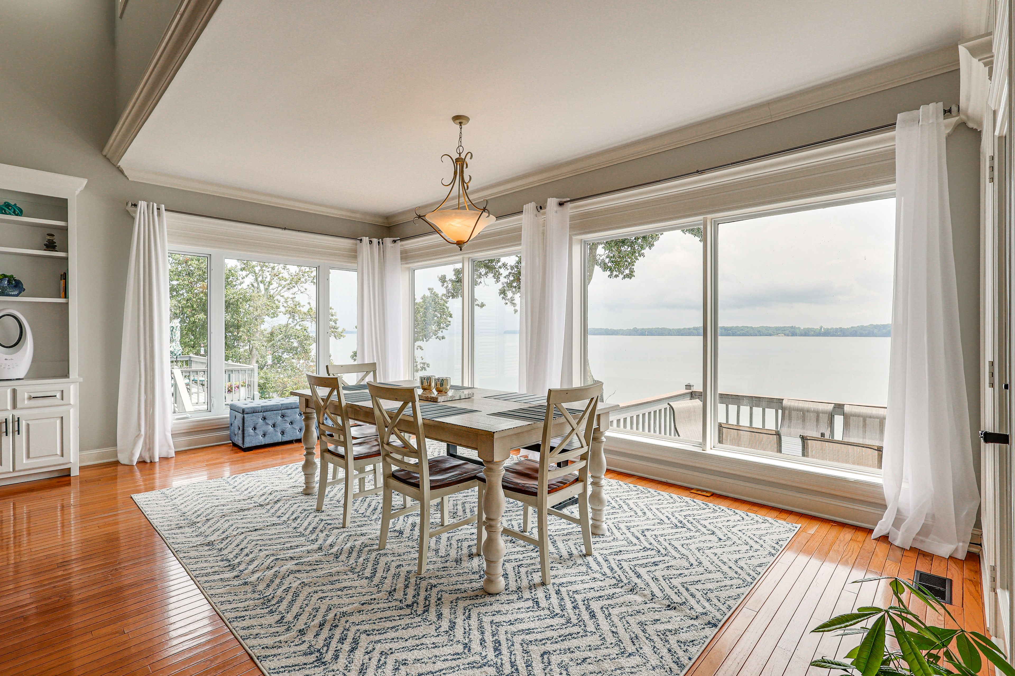 Dining Room | 1st Floor | Dining Table