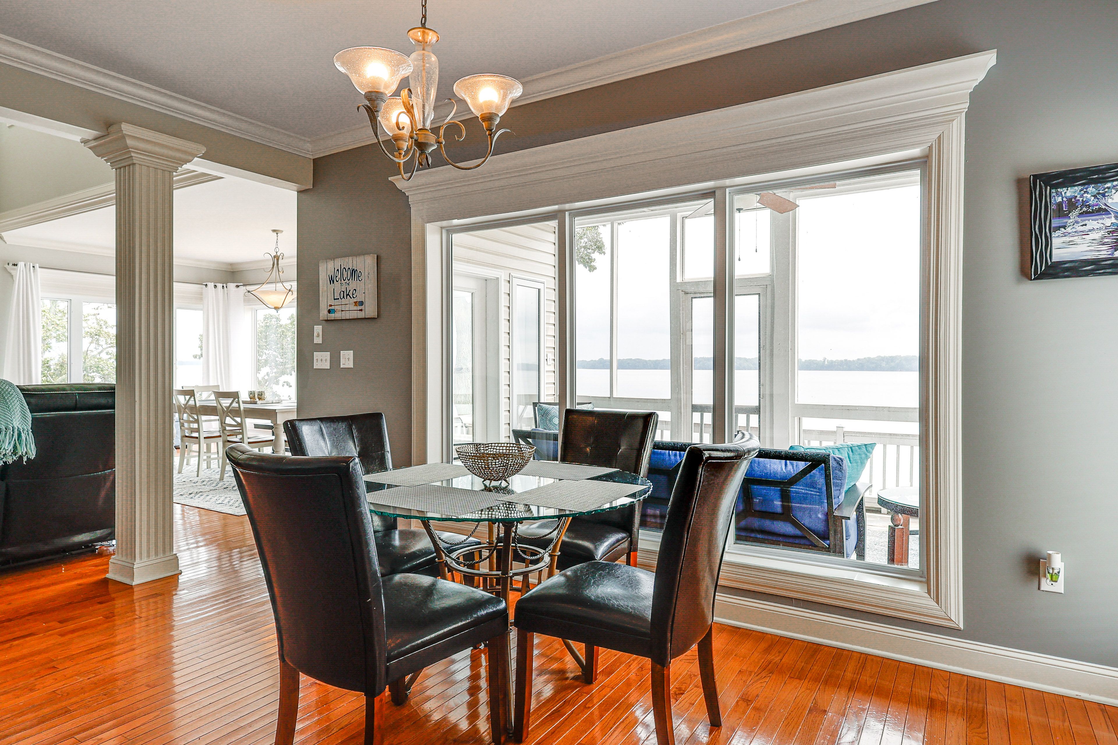 Breakfast Nook | 1st Floor