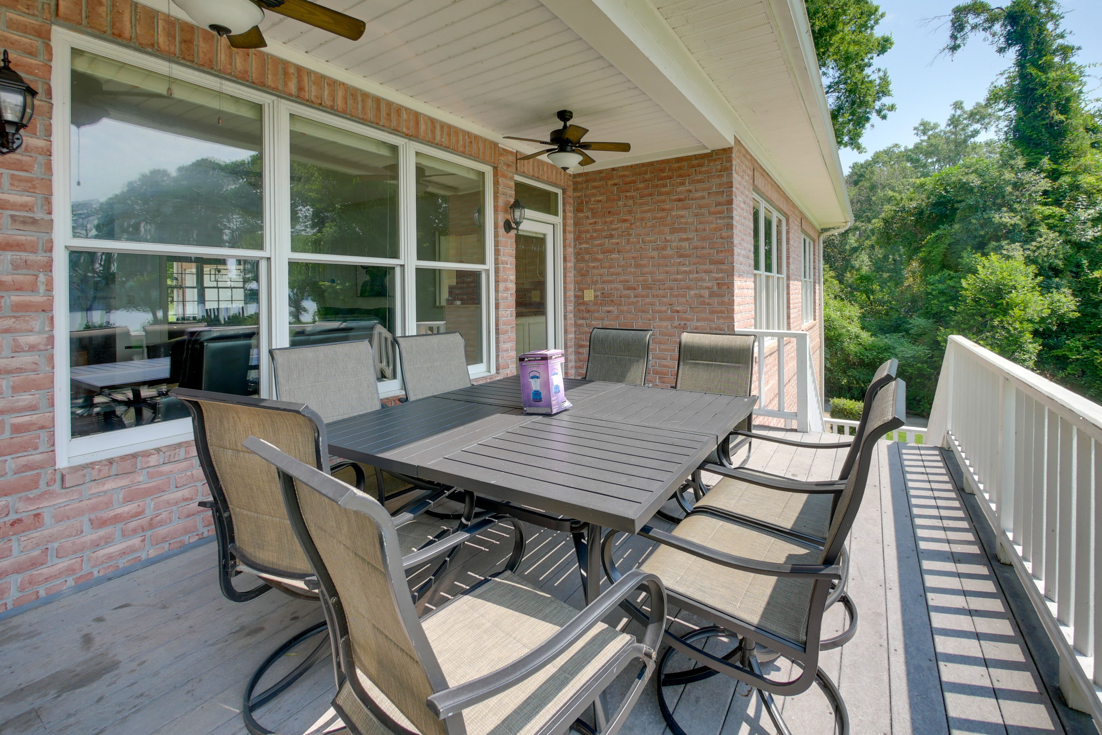 Deck | Outdoor Dining Area | Gas Grill