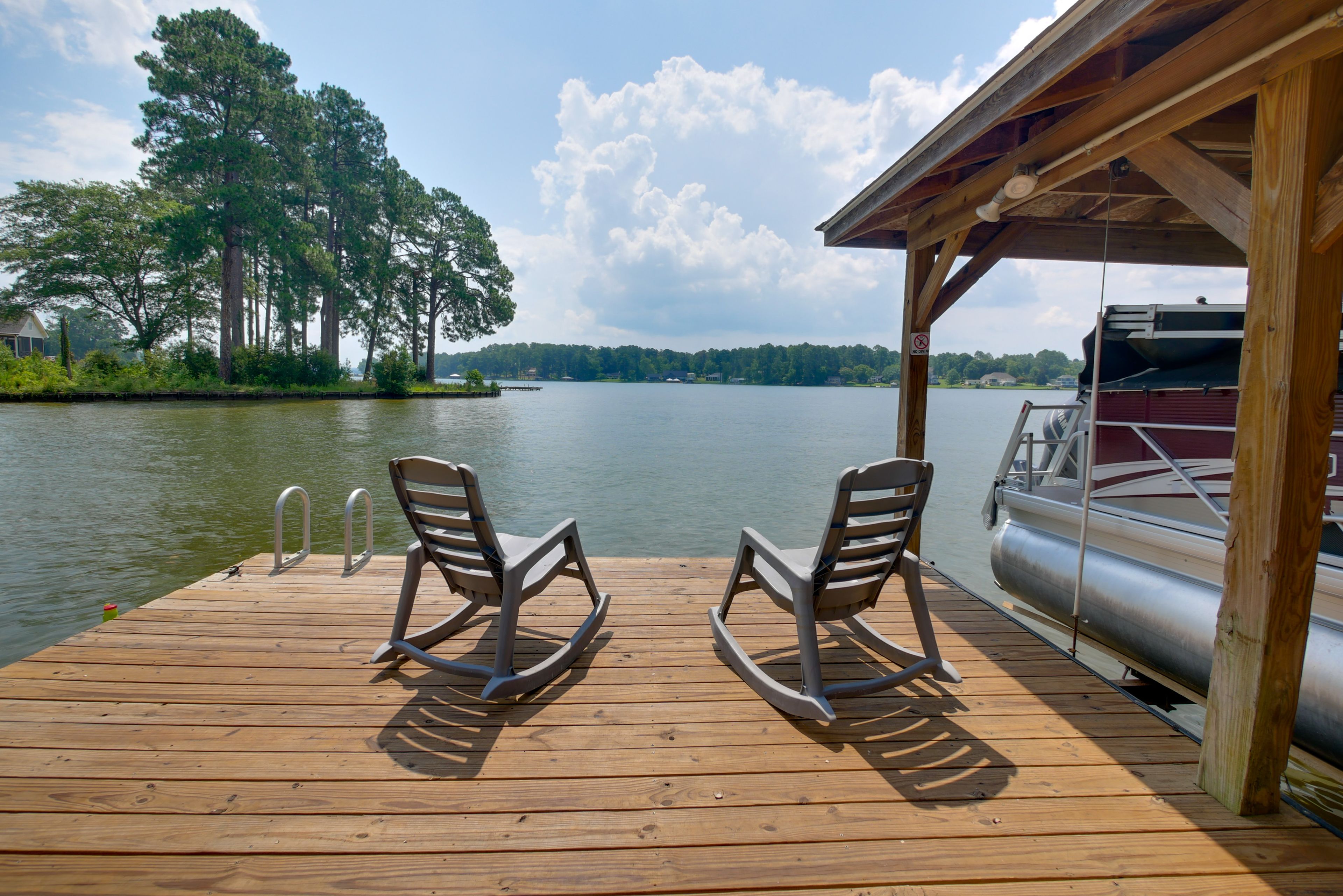 Private Dock | Lake Sinclair Access