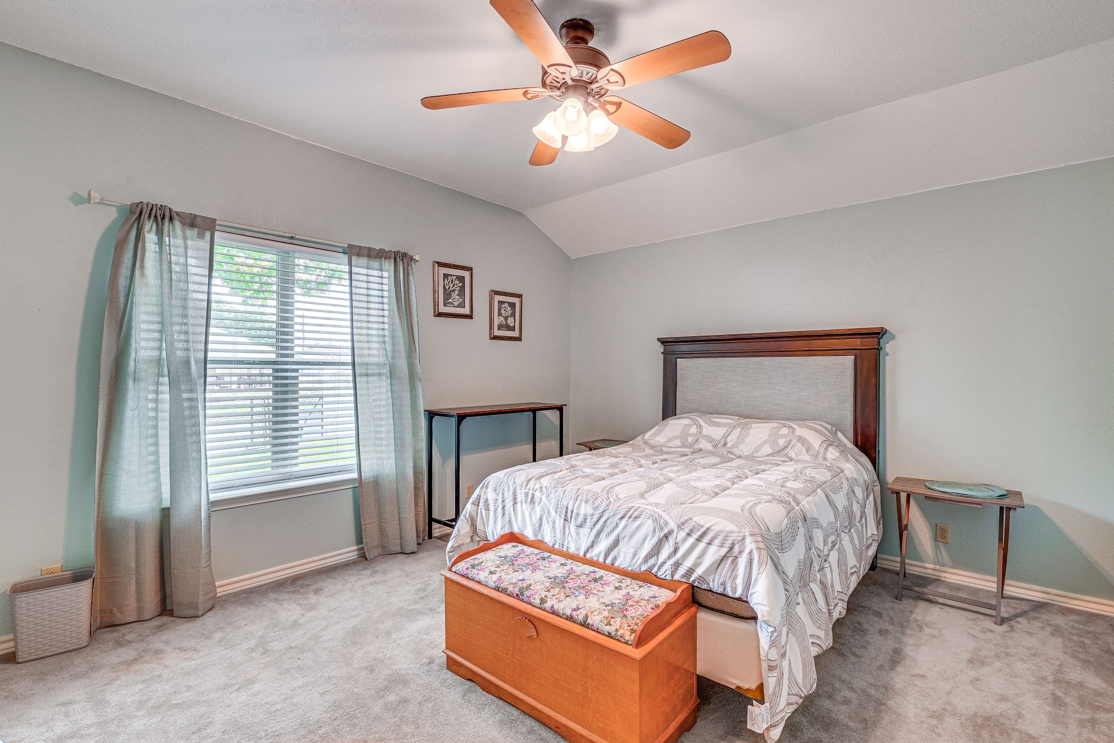 Bedroom 2 | Queen Bed