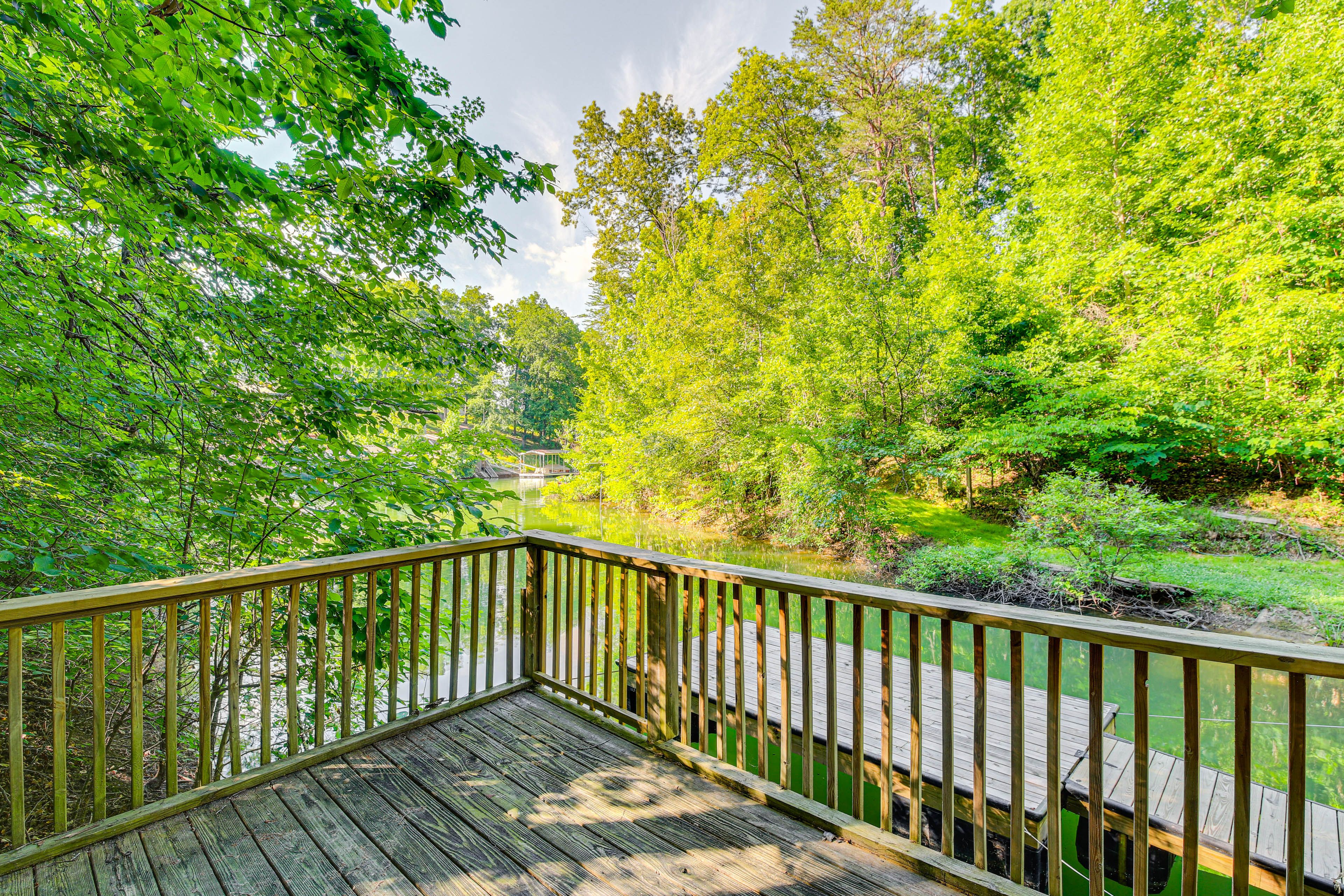 Detached Deck