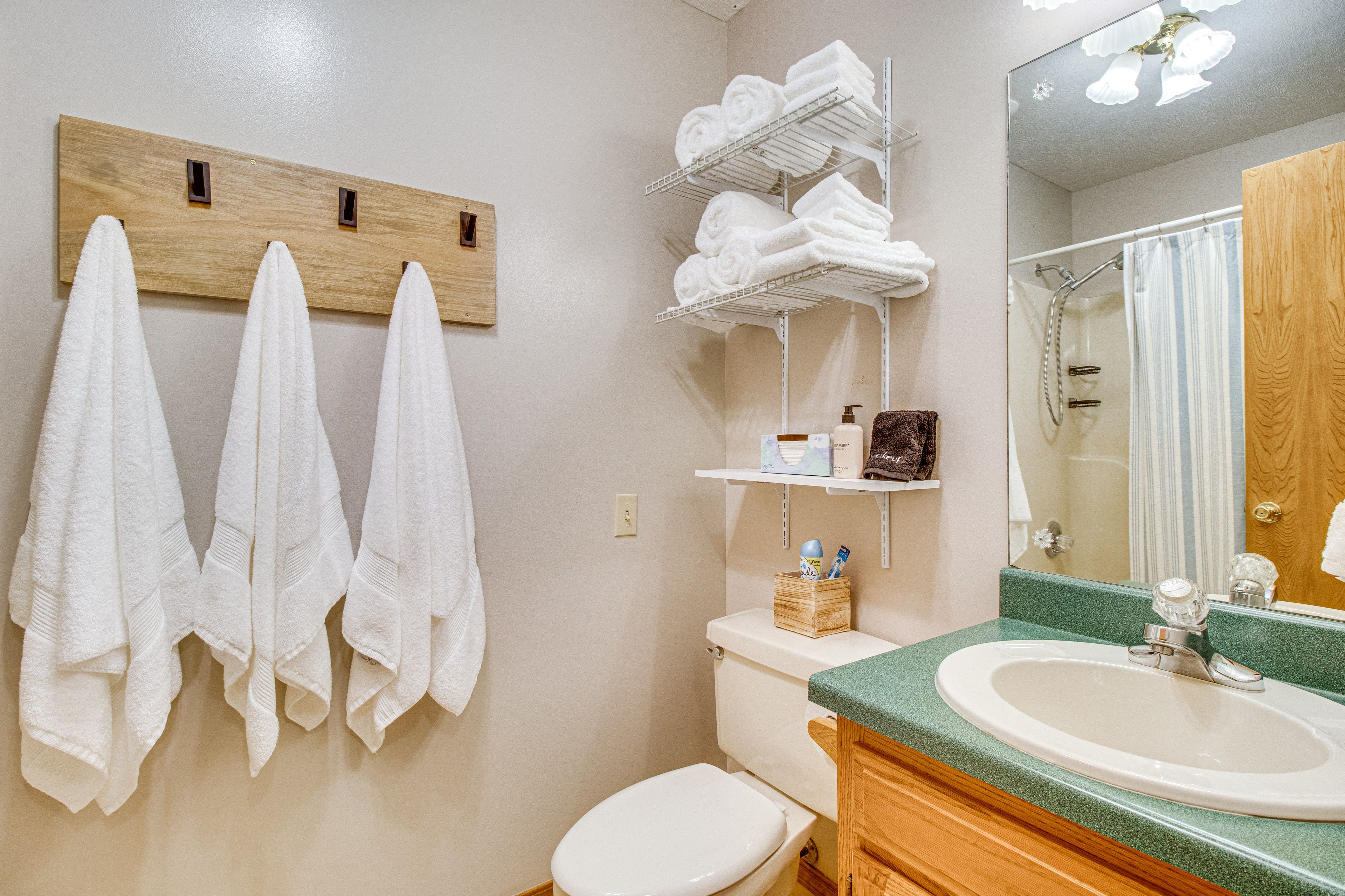 Full Bathroom