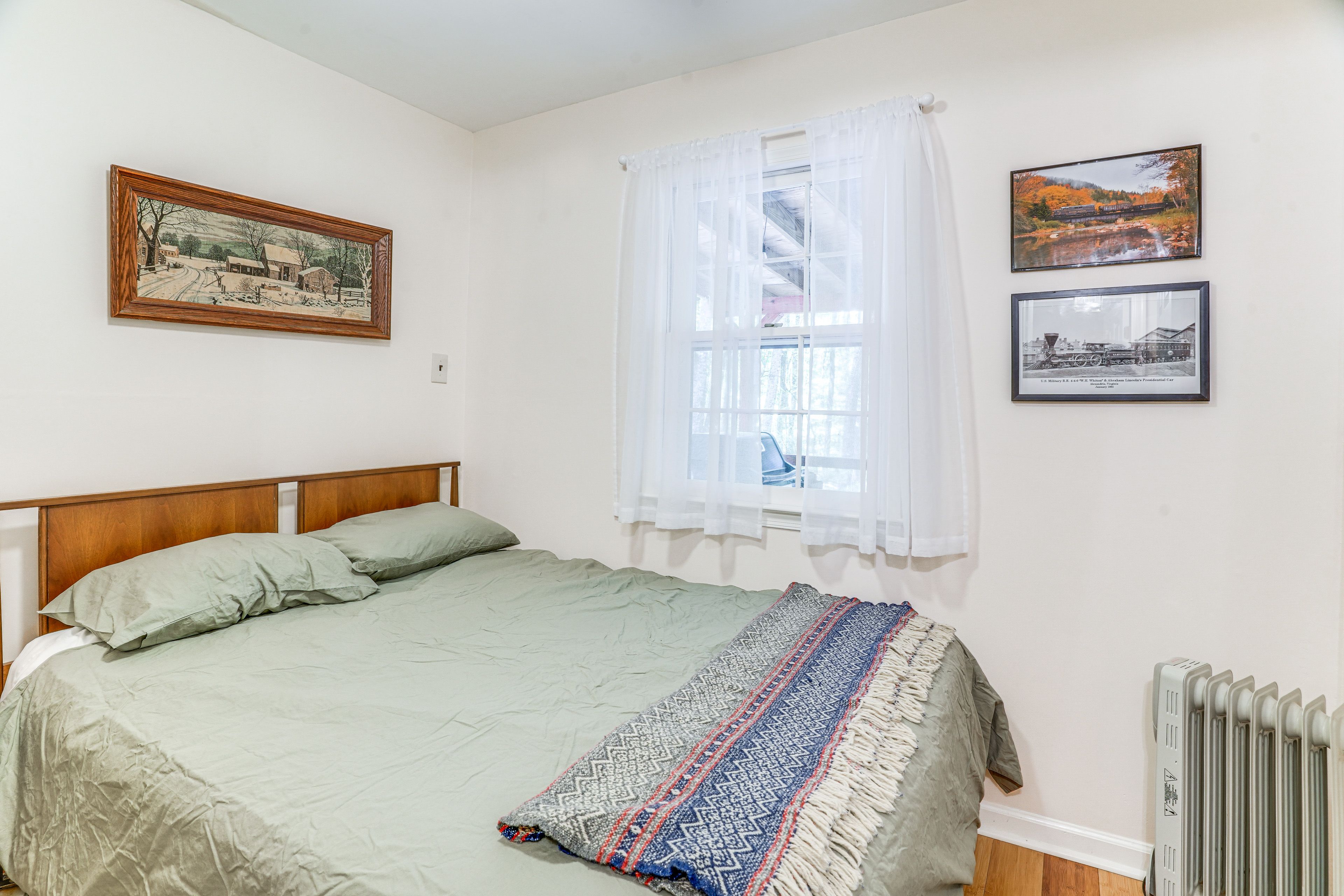 Bedroom 1 | Full Bed