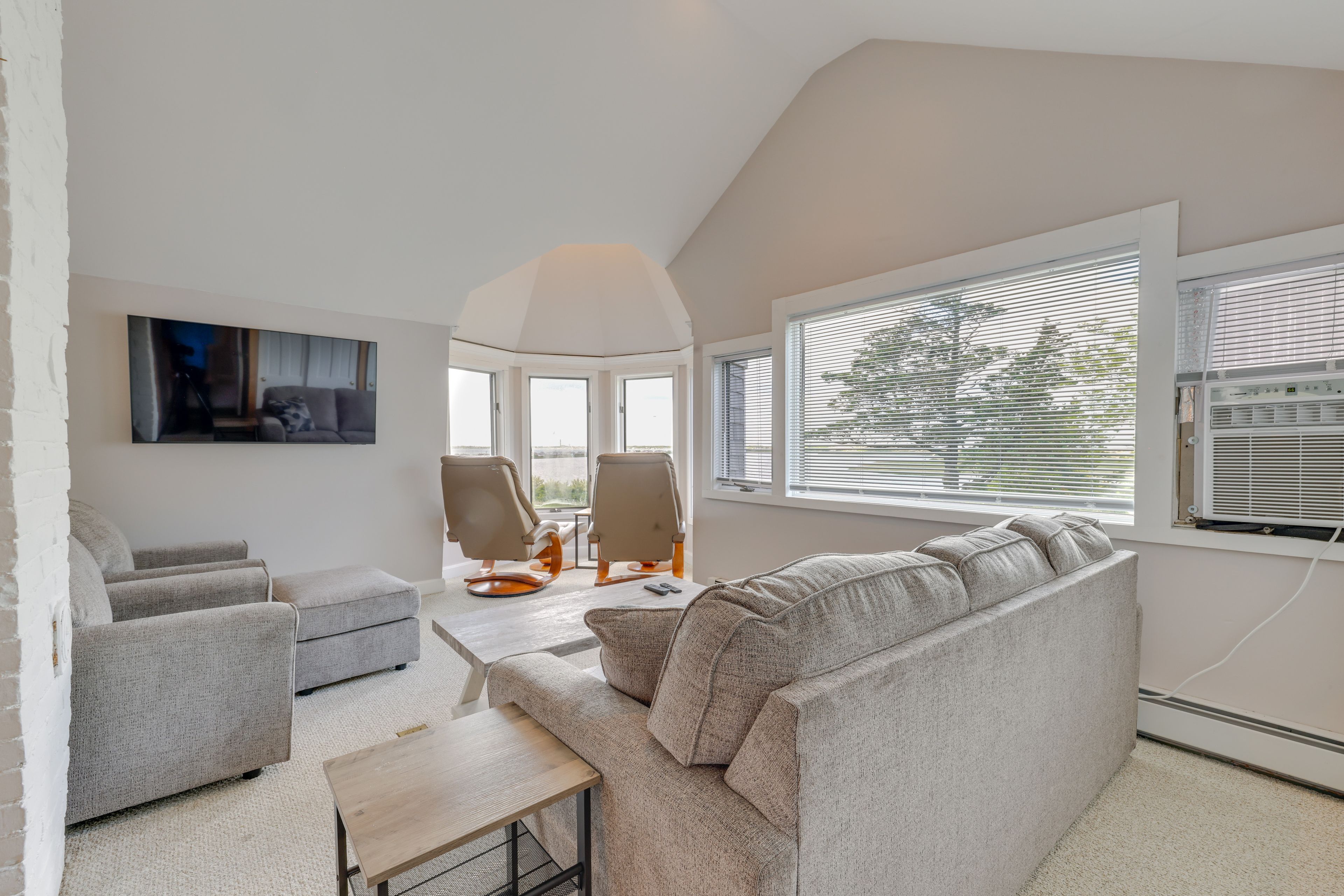 Upstairs Living Room | 2nd Floor