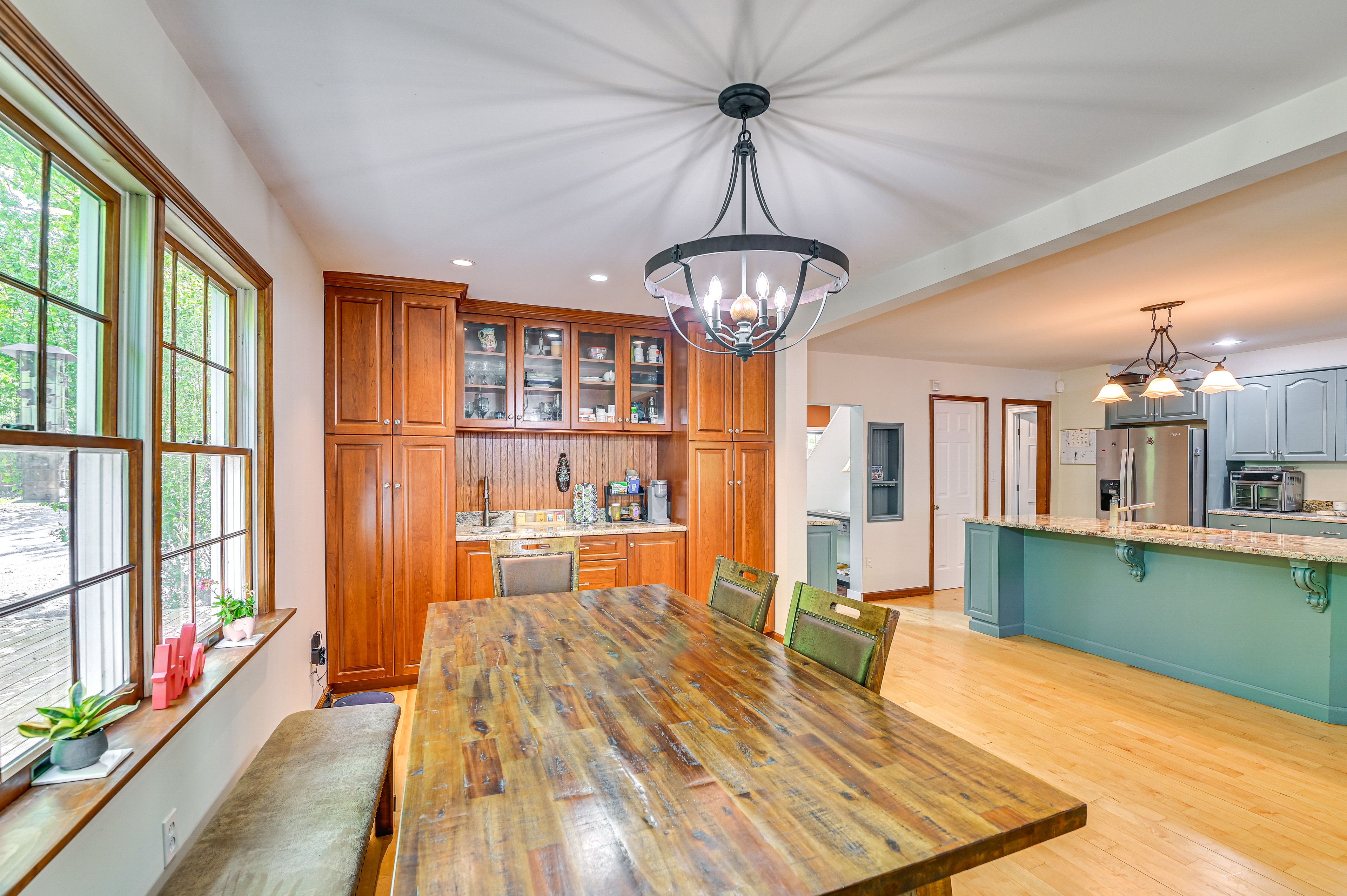 Dining Area | Coffee Bar