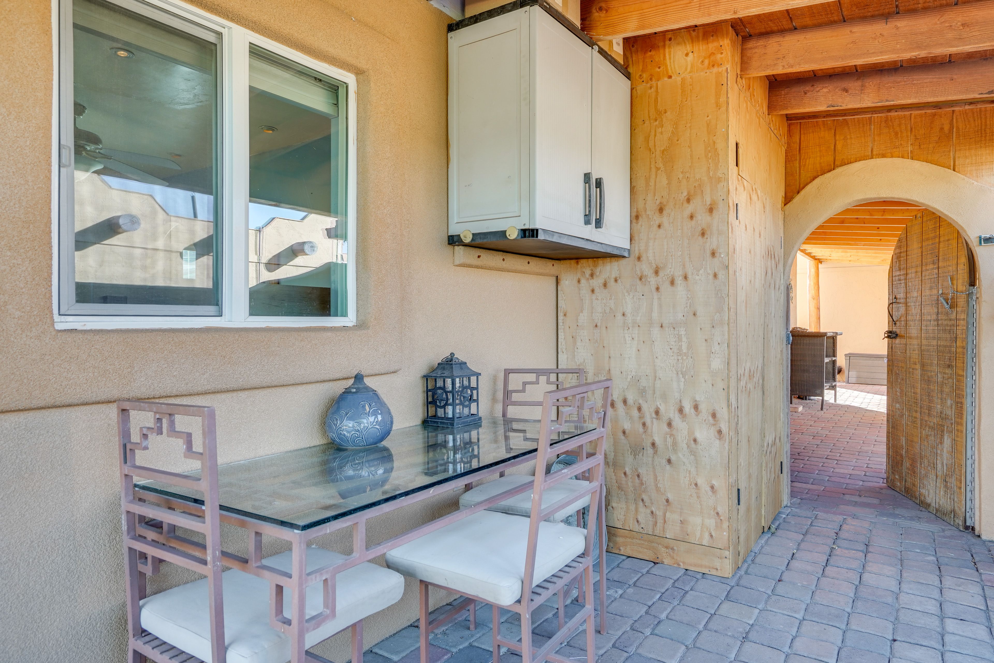Covered Patio | Dining Set