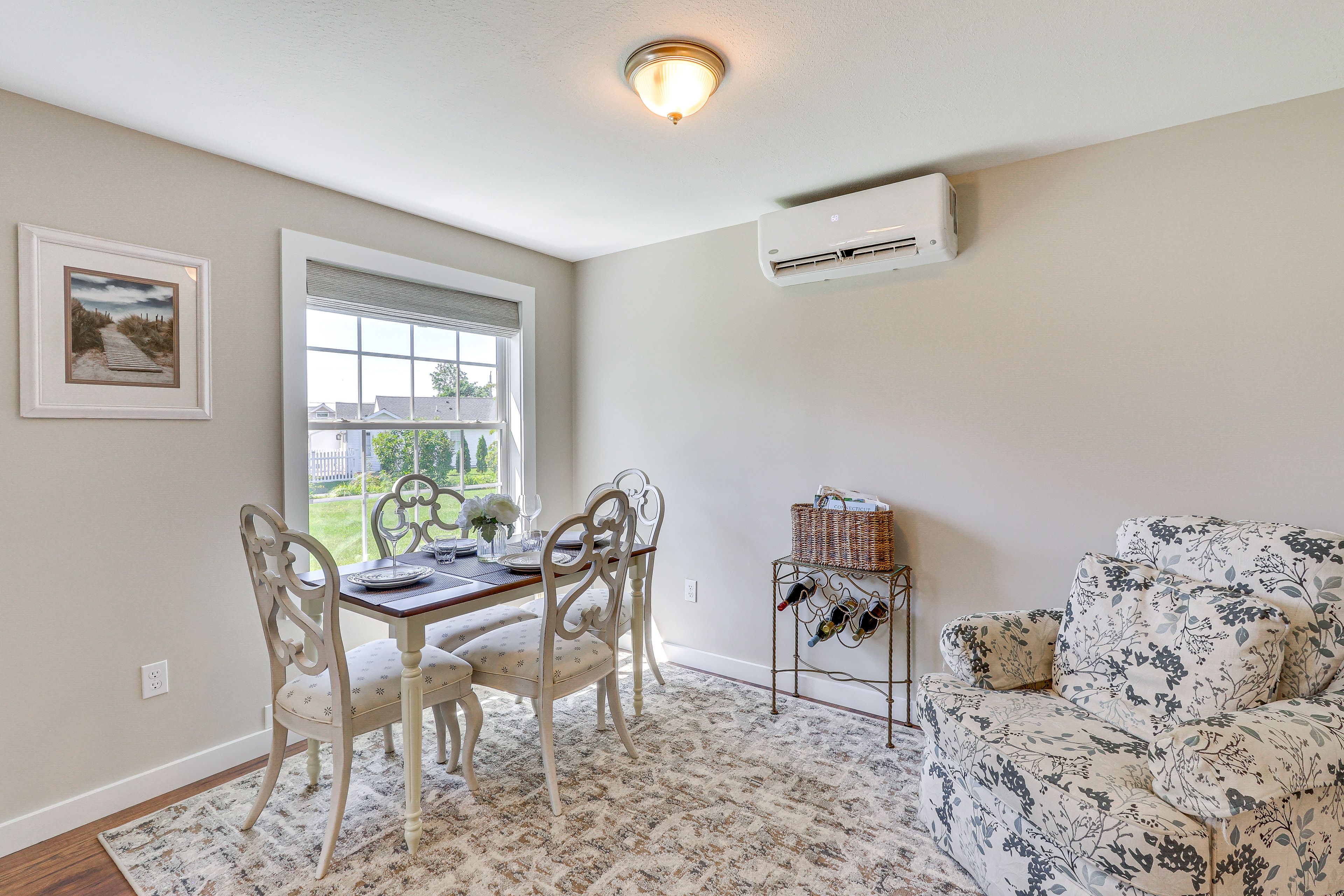 Dining Room | Dishware & Flatware Provided