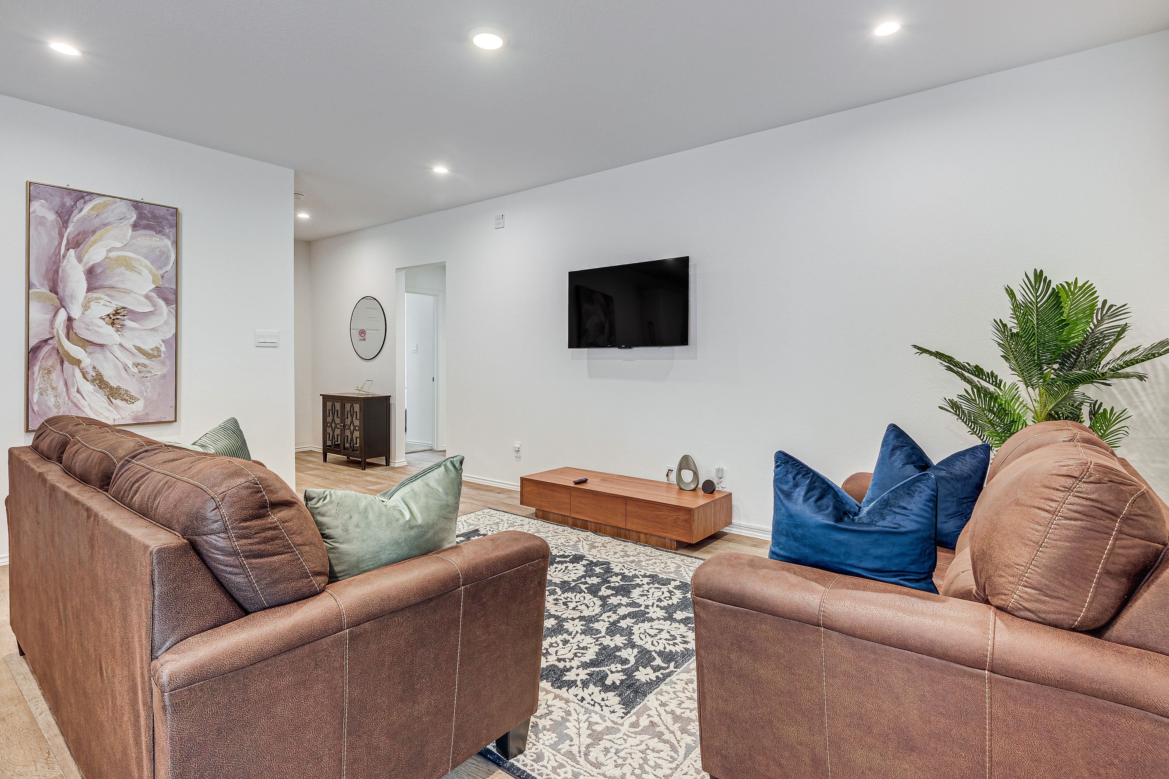 Living Room | Queen Sleeper Sofa | Smart TV