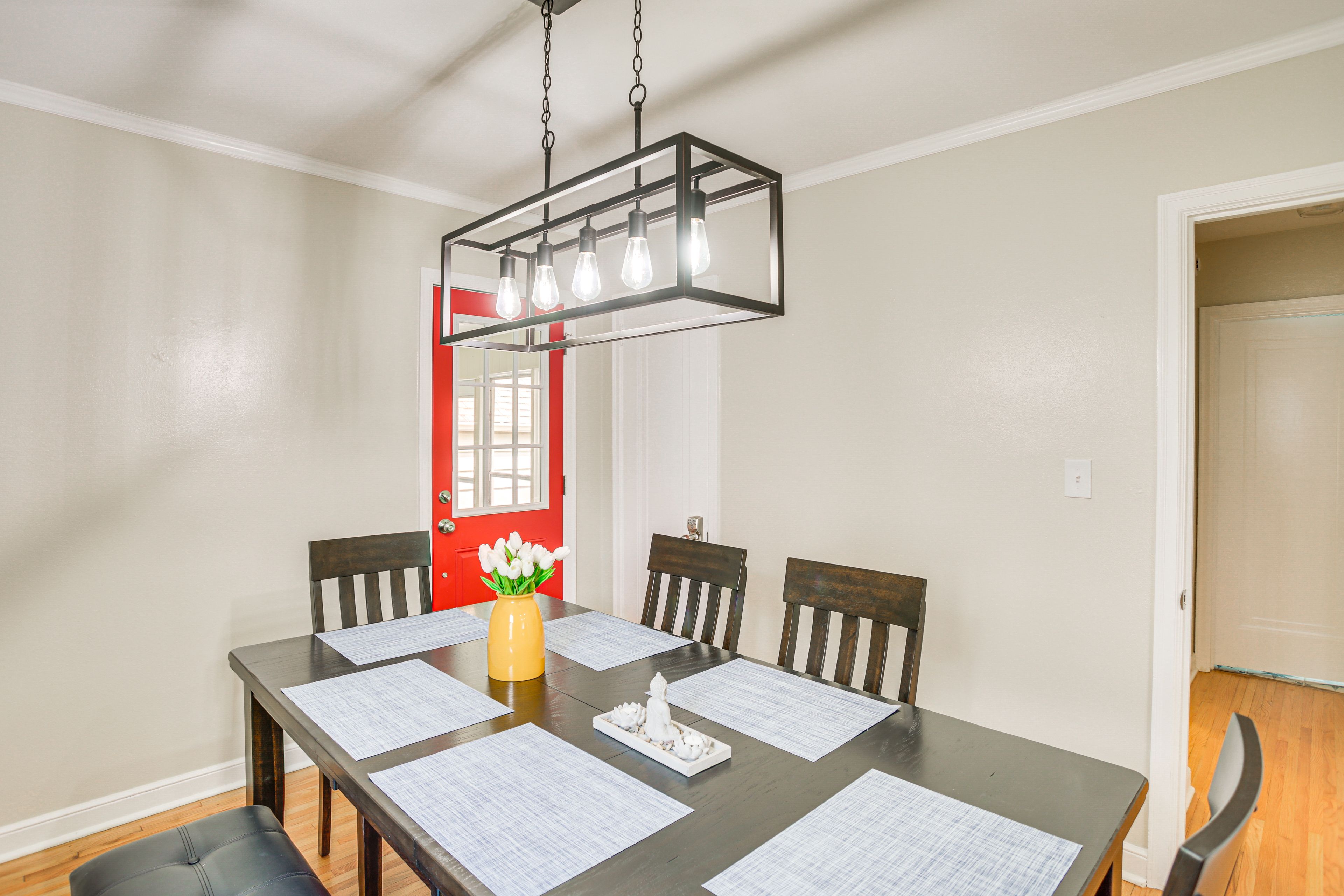 Dining Area | 1st Floor