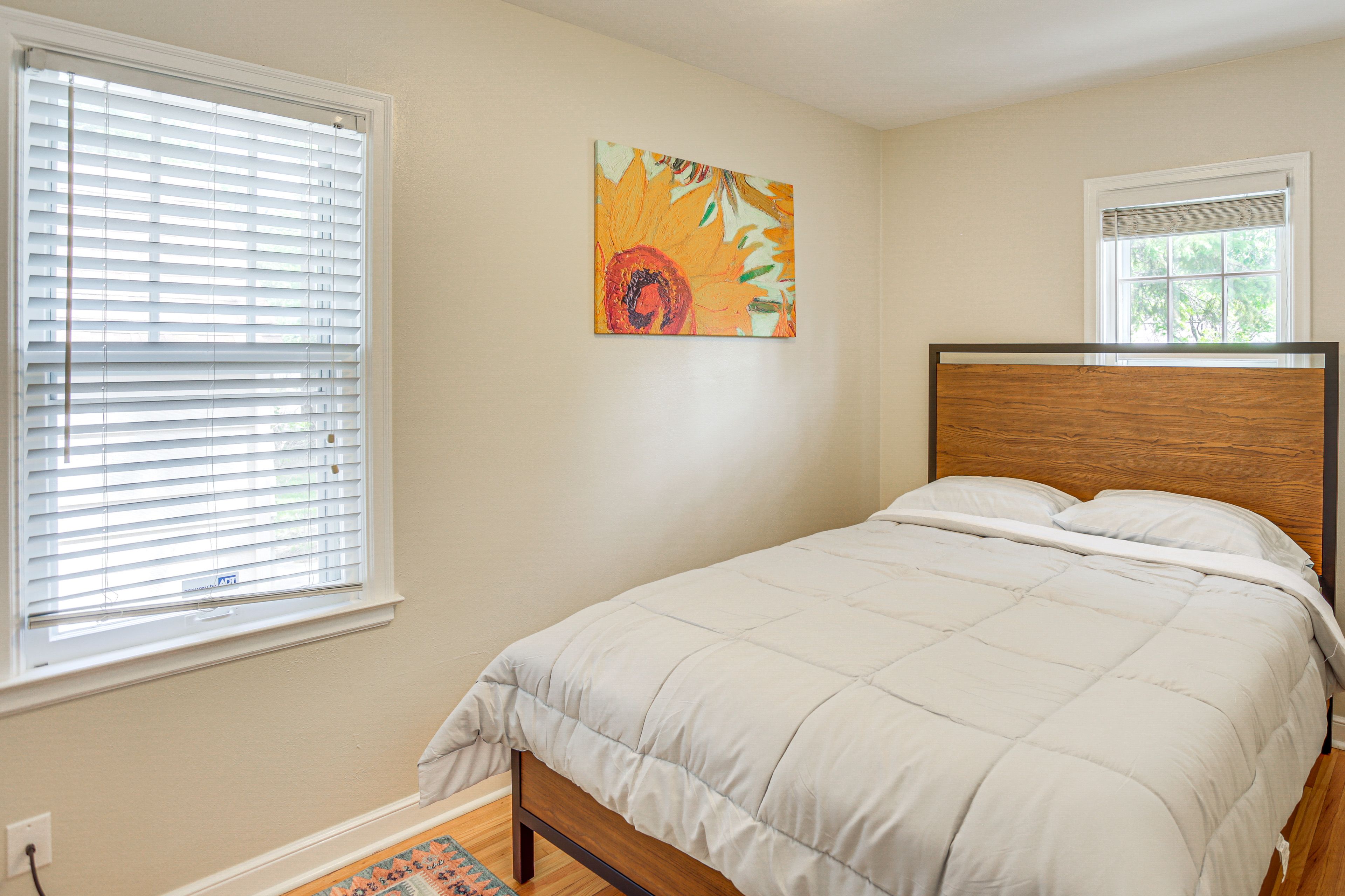 Bedroom 1 | 1st Floor | Queen Bed | Linens Provided