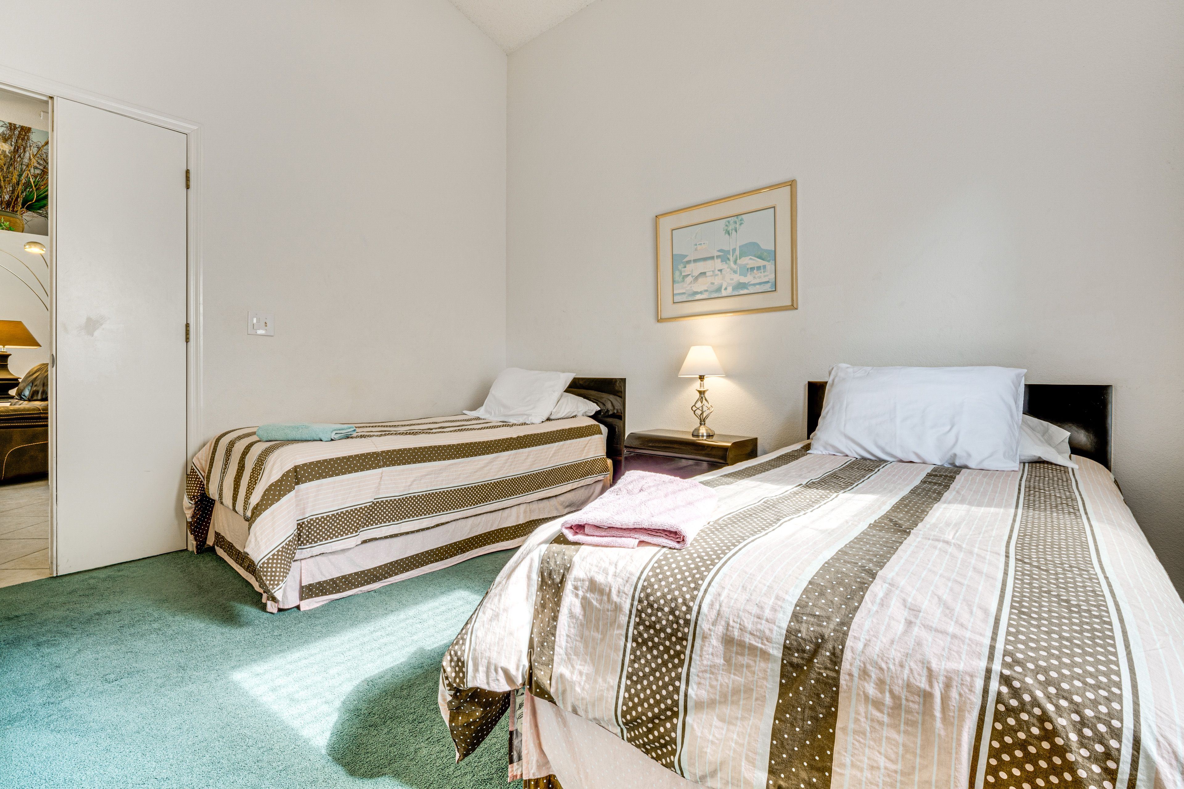 Bedroom 2 | 2 Twin Beds