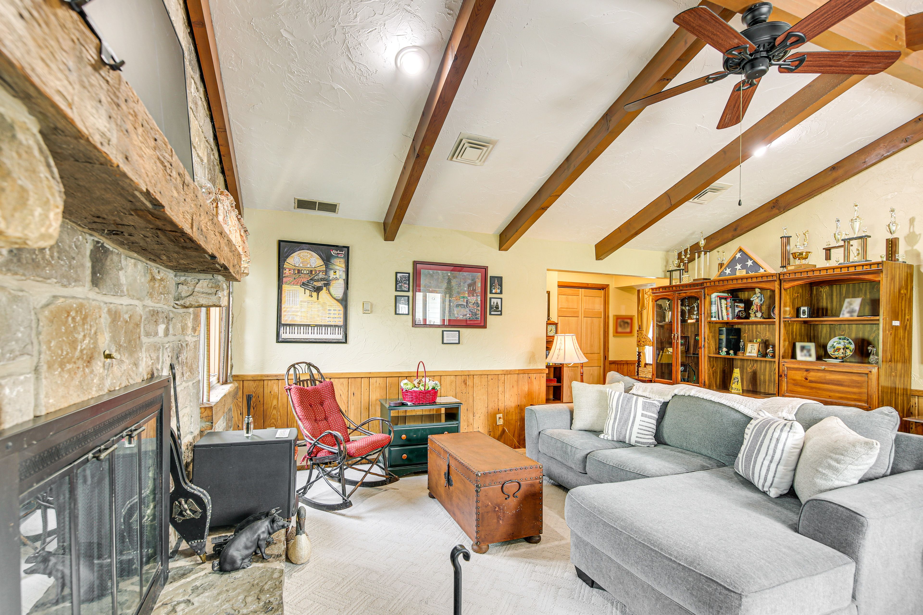 Living Room | Free WiFi | Window A/C Units | Central Heating