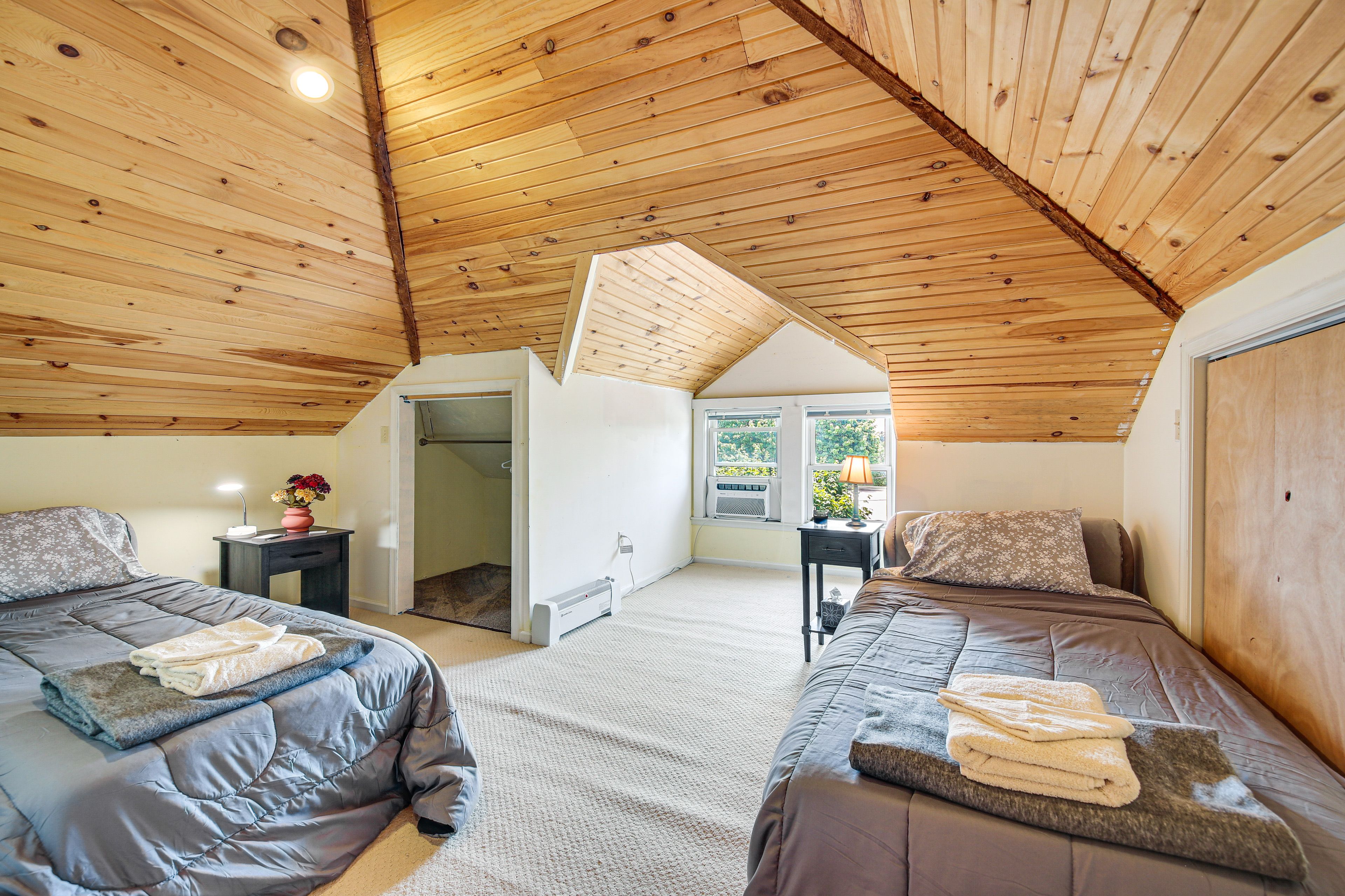 Loft | 3rd Floor | 2 Twin Air Mattresses