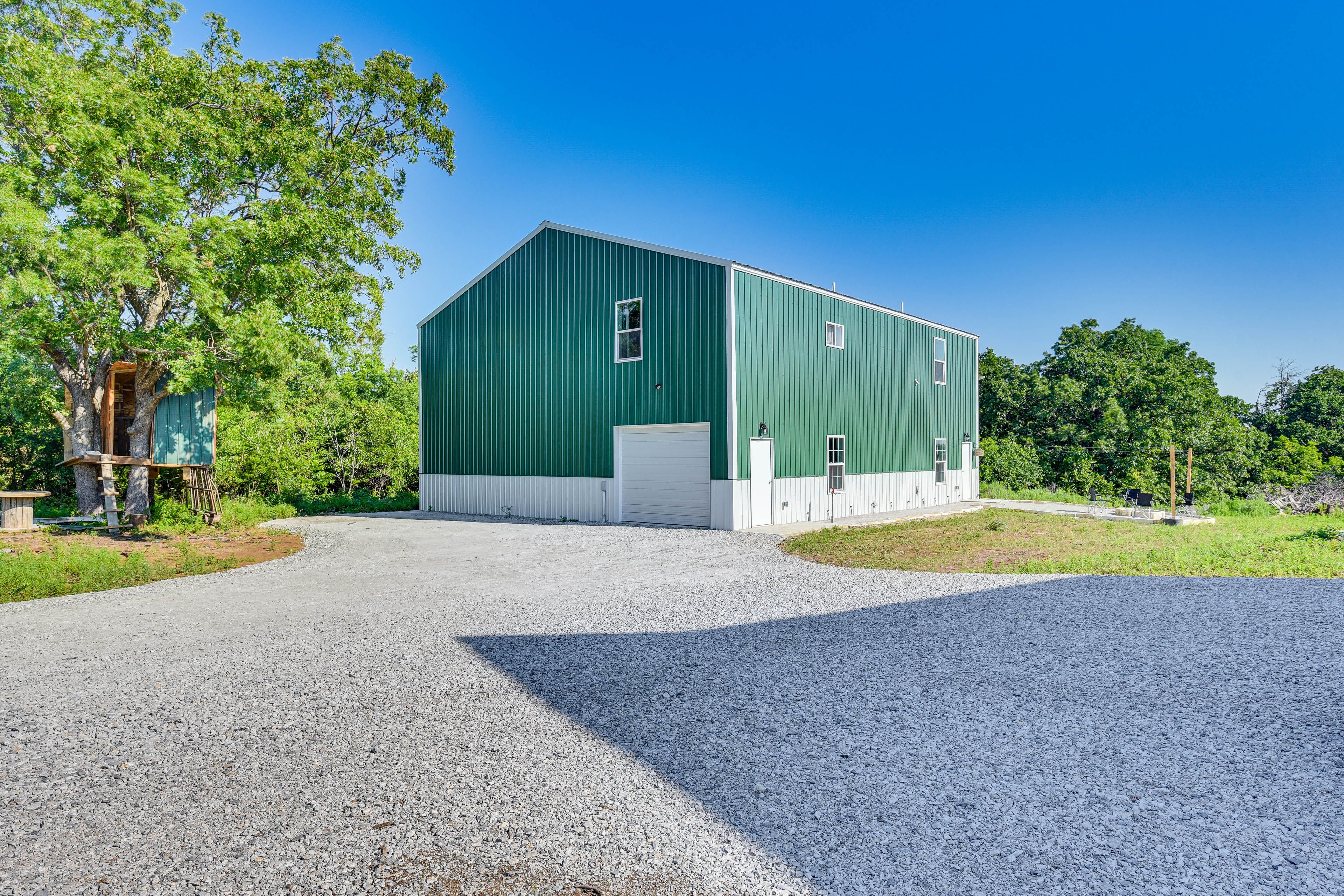 Parking | Driveway (2 Vehicles) | RV/Trailer Parking On-Site