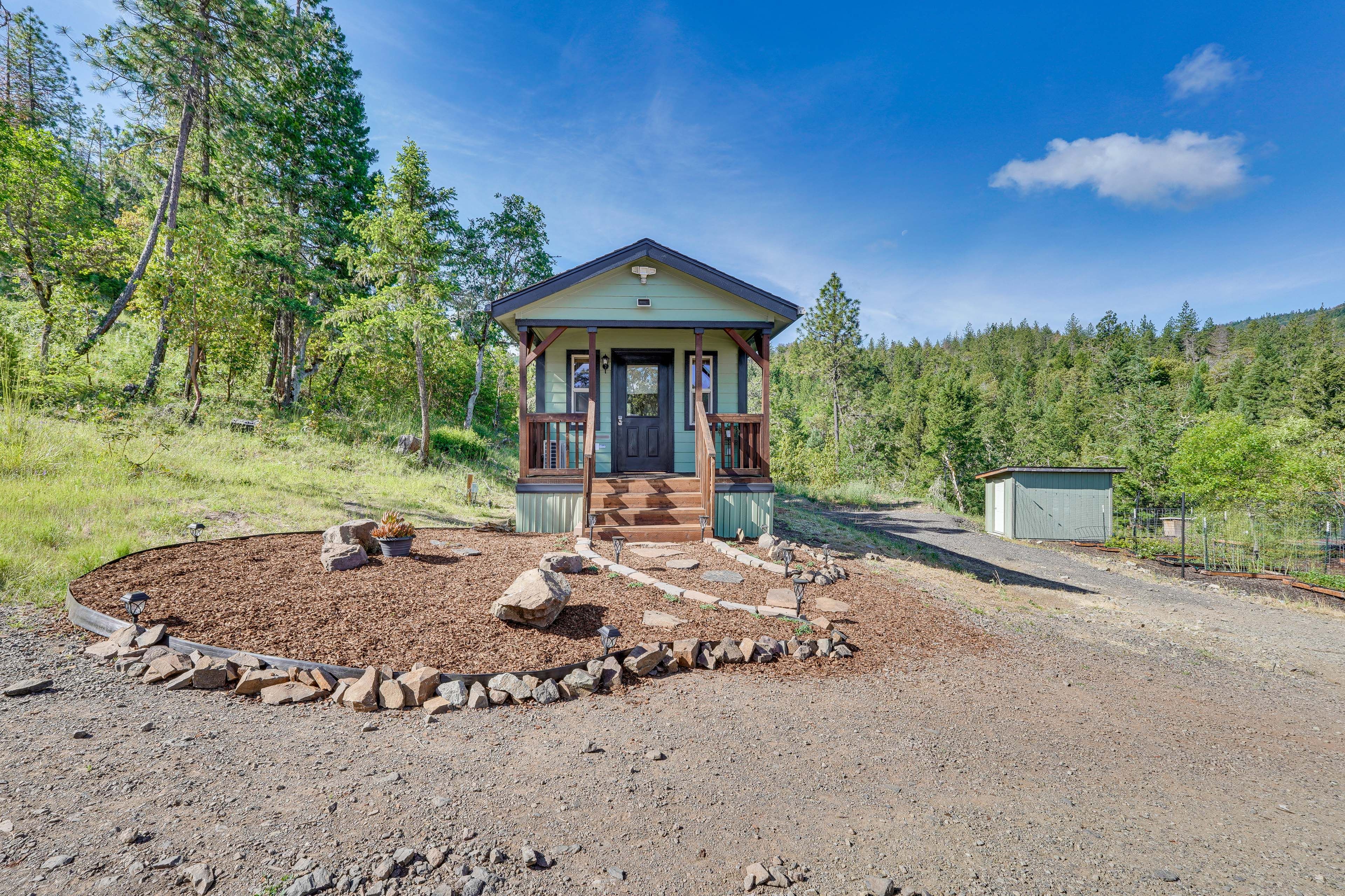 Parking | Ample Gravel Driveway Parking | RVs/Trailers Allowed On-Site