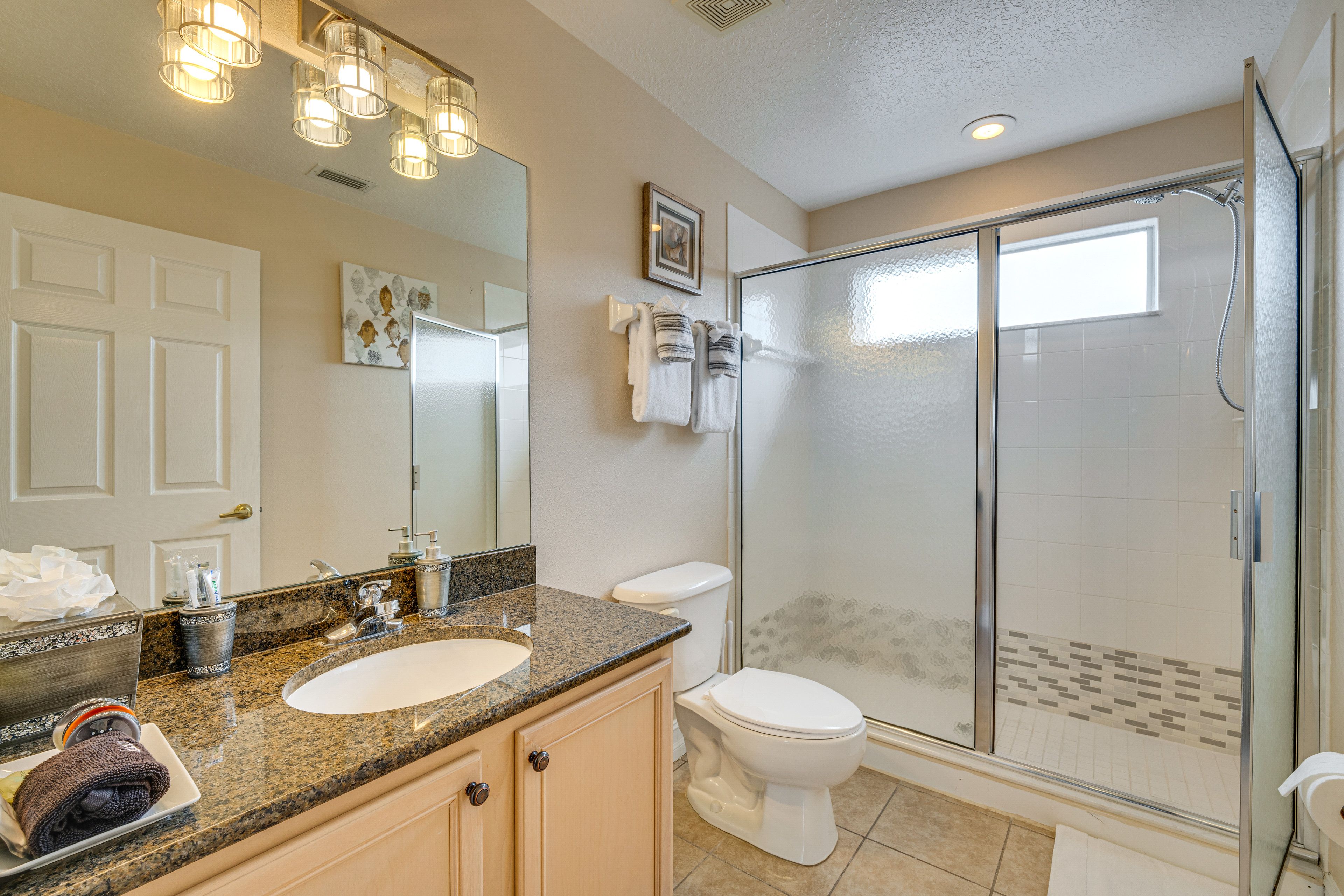 En-Suite Bathroom | 2nd Floor