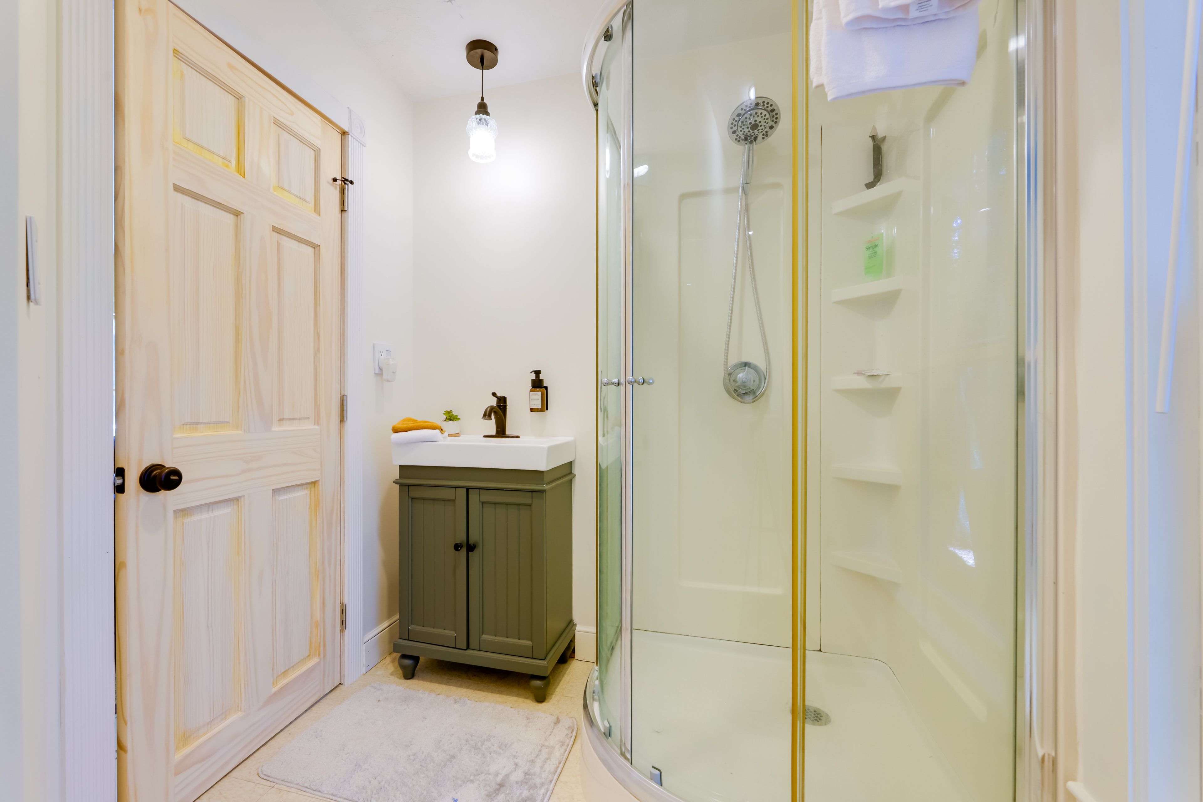 Full Bathroom | In-Unit Laundry