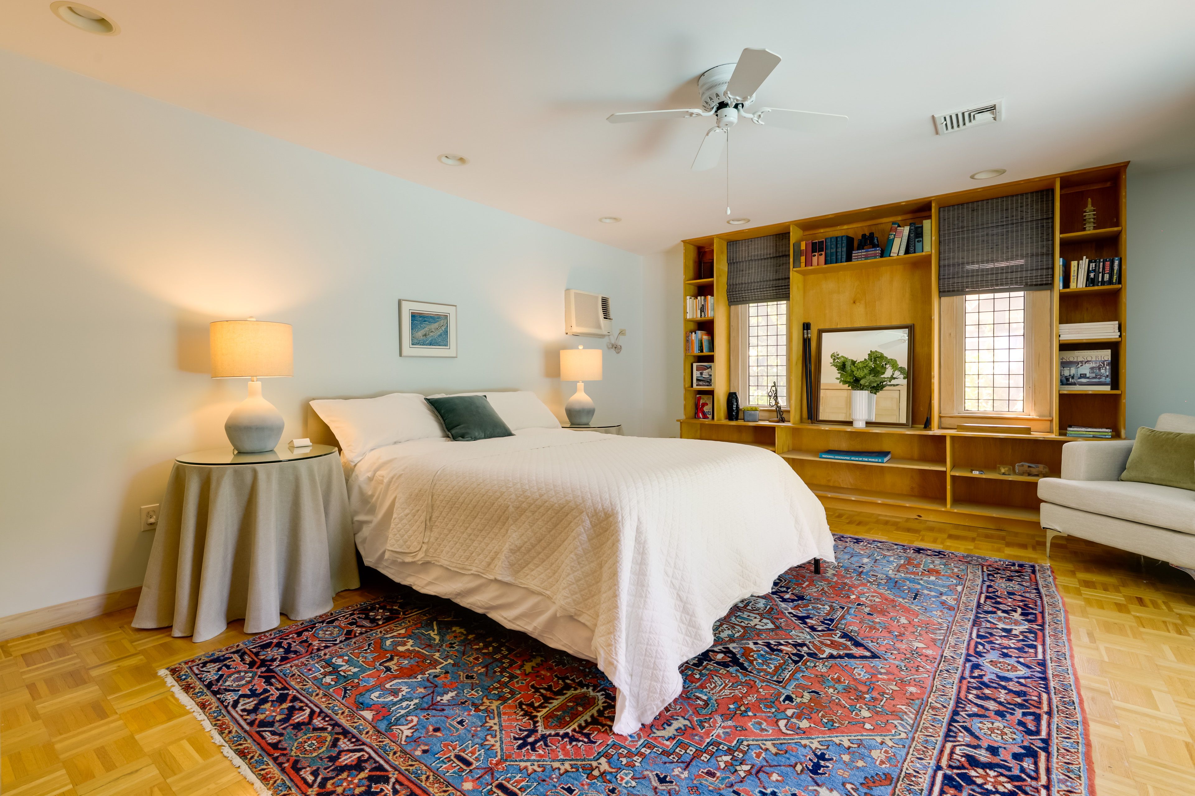 Bedroom 1 | Queen Bed | En-Suite Bathroom
