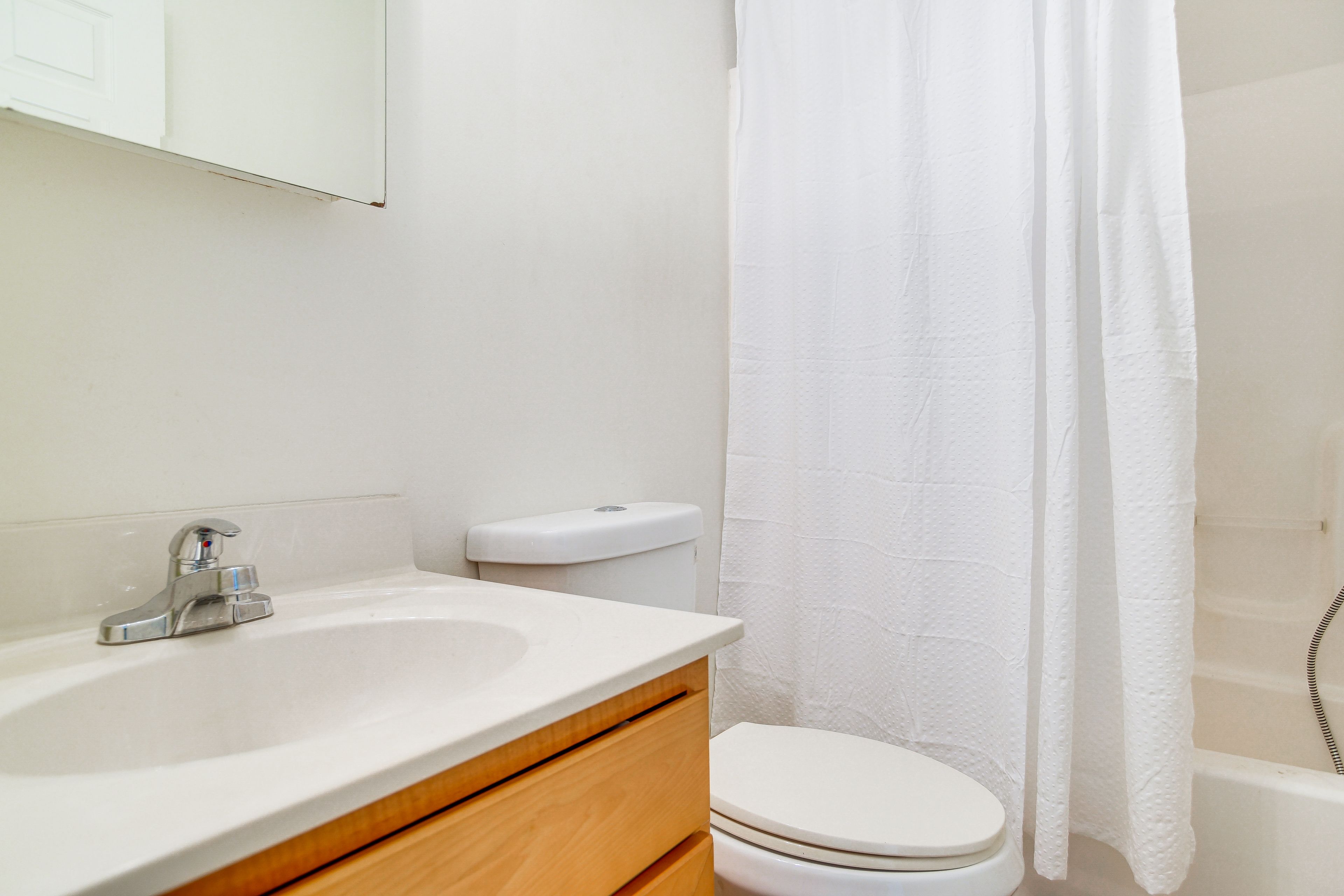 Full Bathroom | Main Level