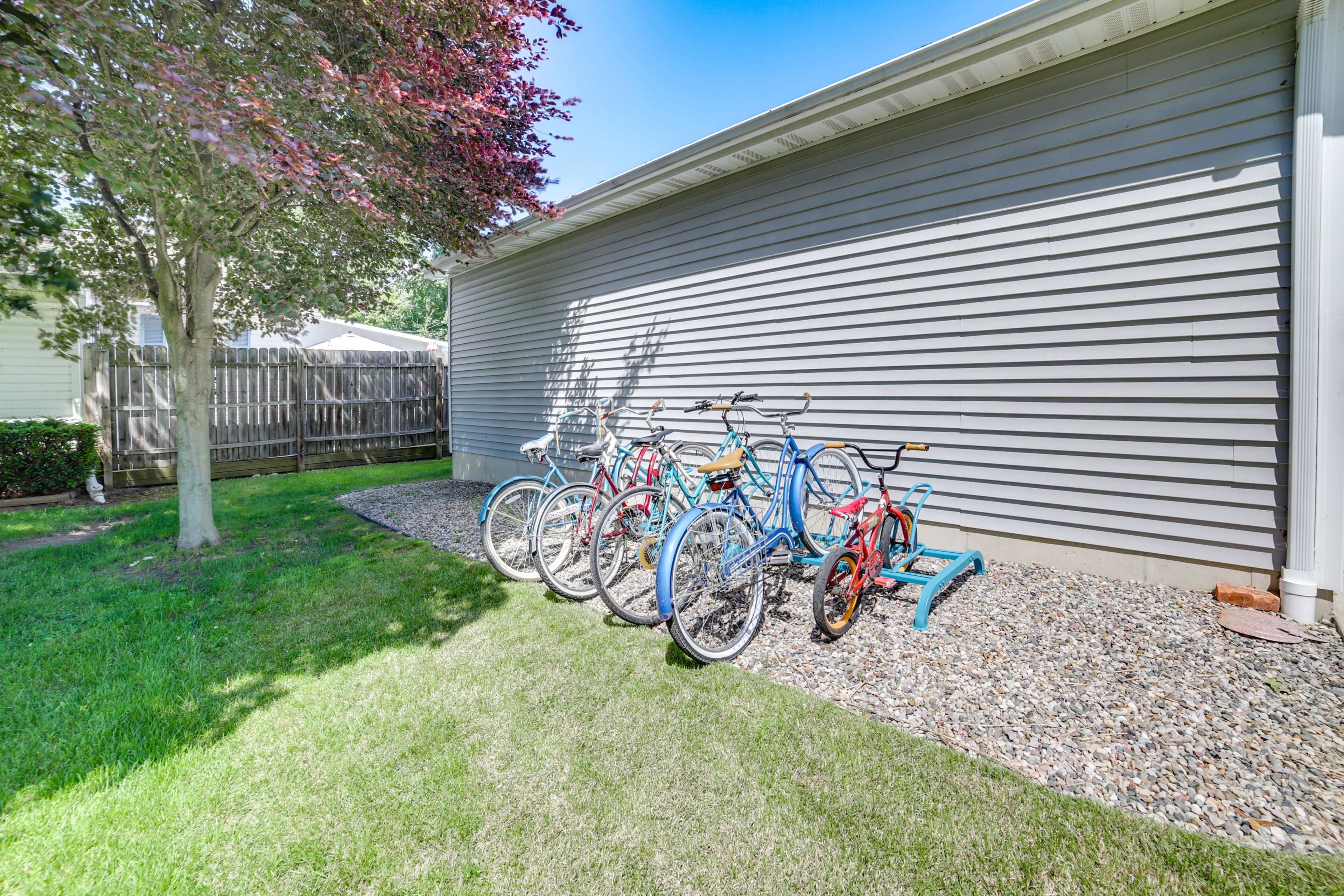 House Exterior | 6 Adult Bikes | 1 Kids Bike