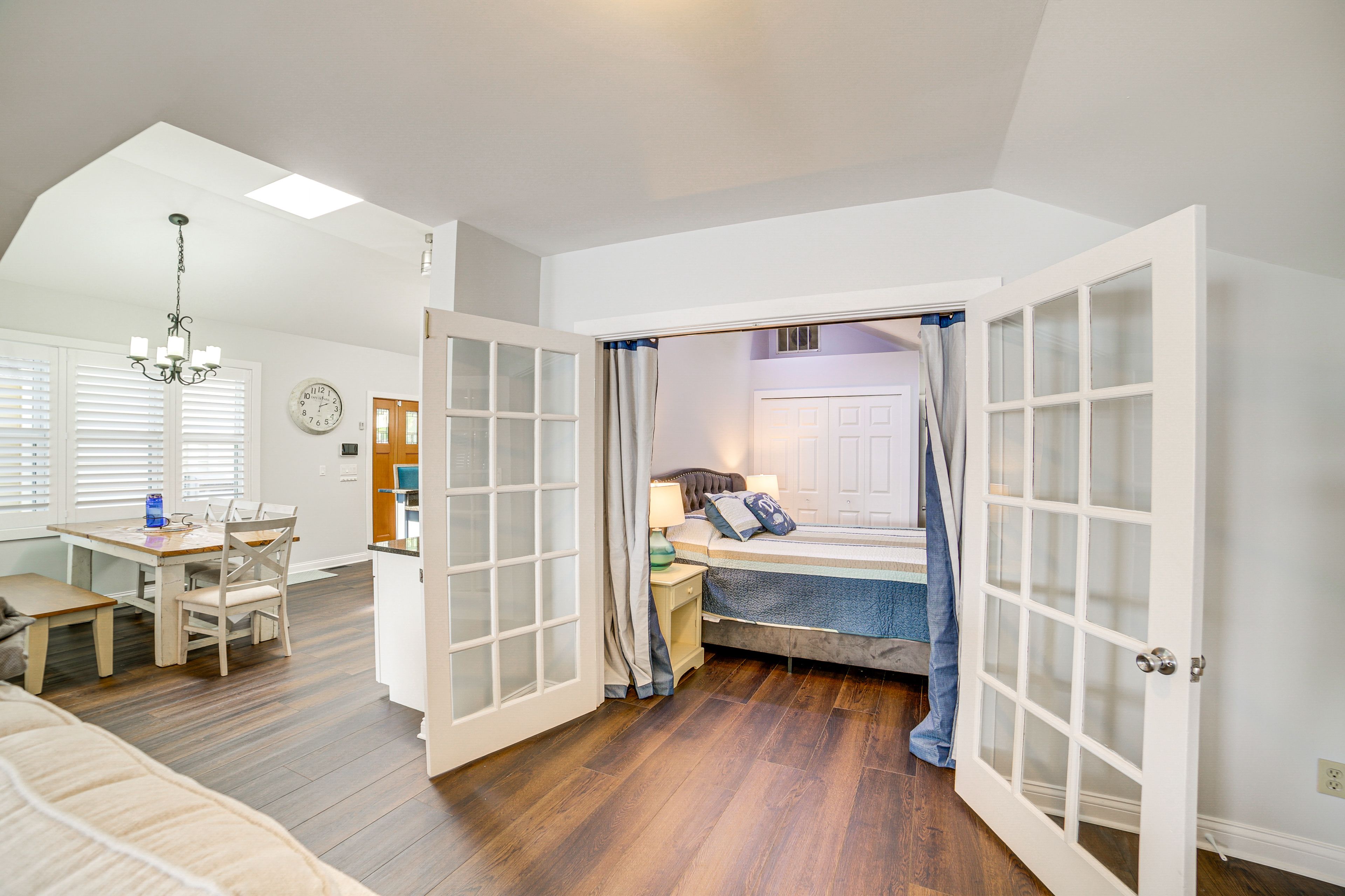 Bedroom 2 | Queen Bed | 1st Floor
