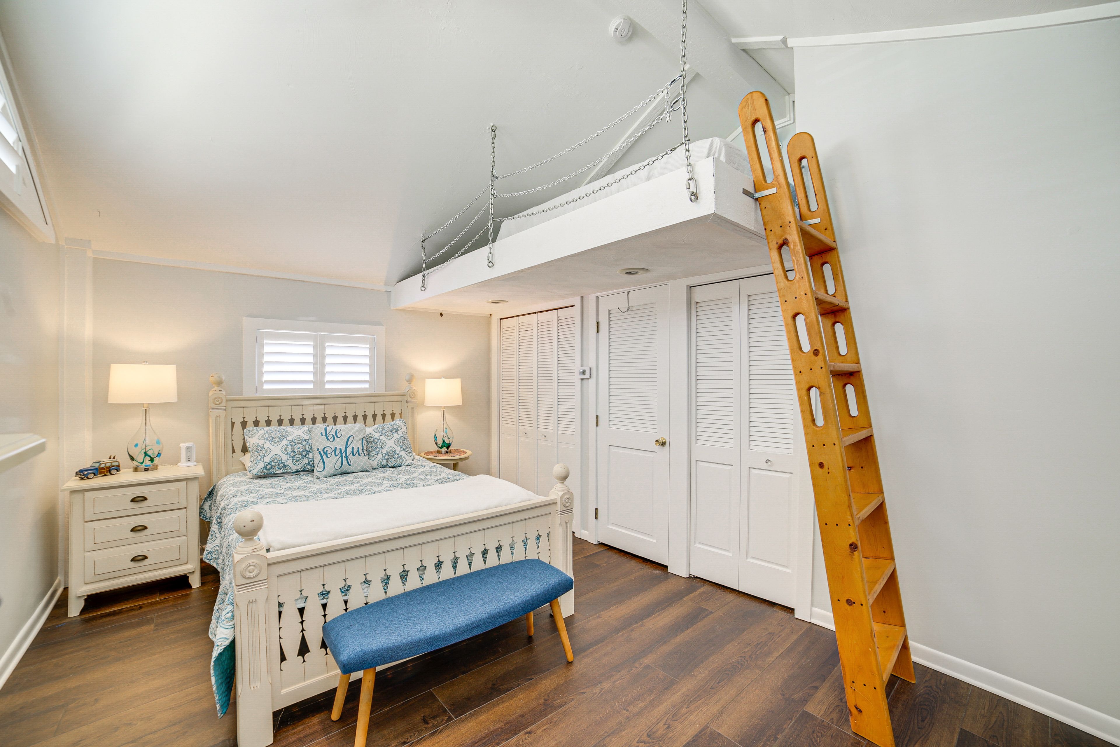 Bedroom 1 | Queen Bed | Lofted Full Bed | 1st Floor