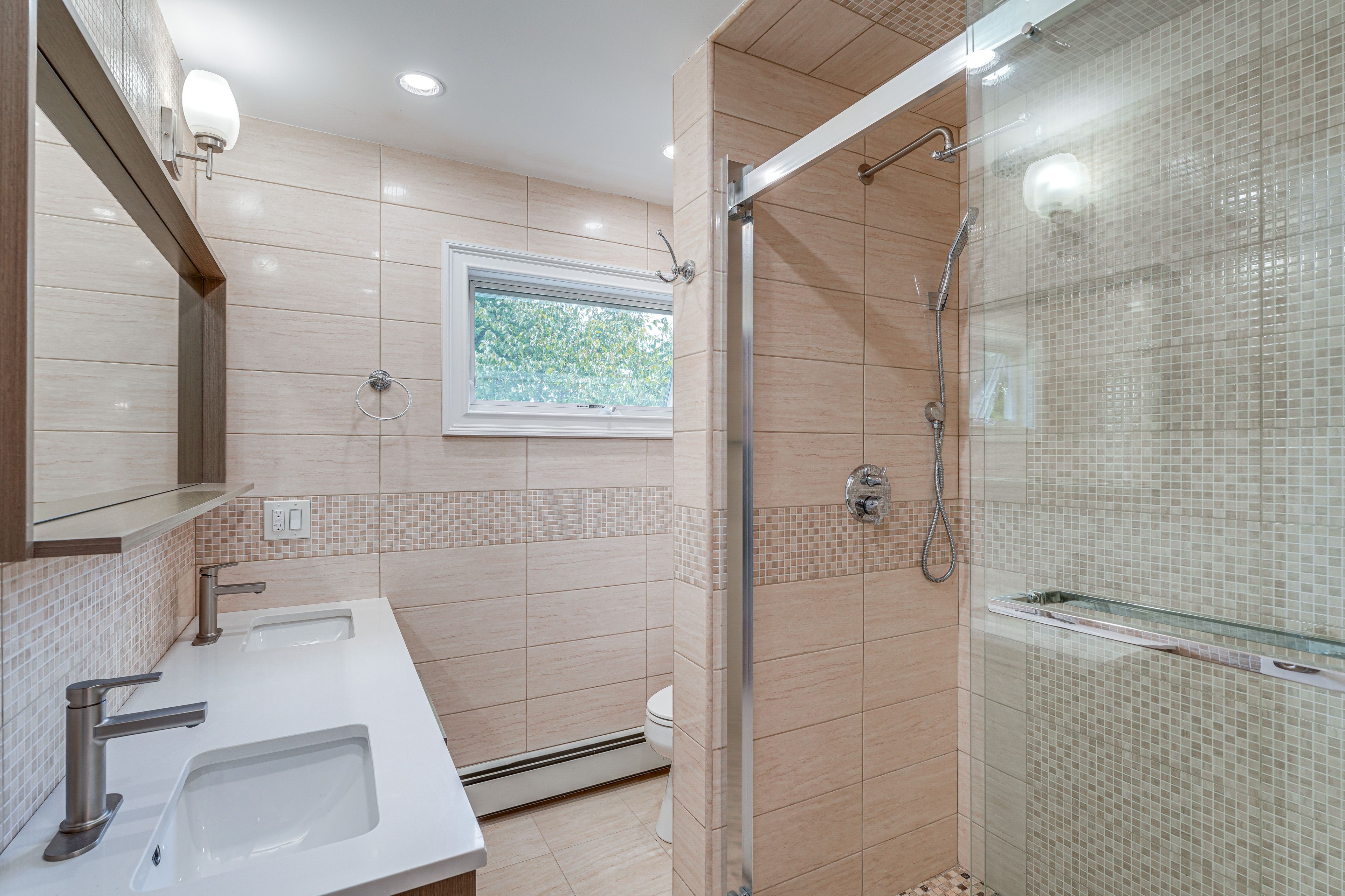 Bathroom | Upper Level