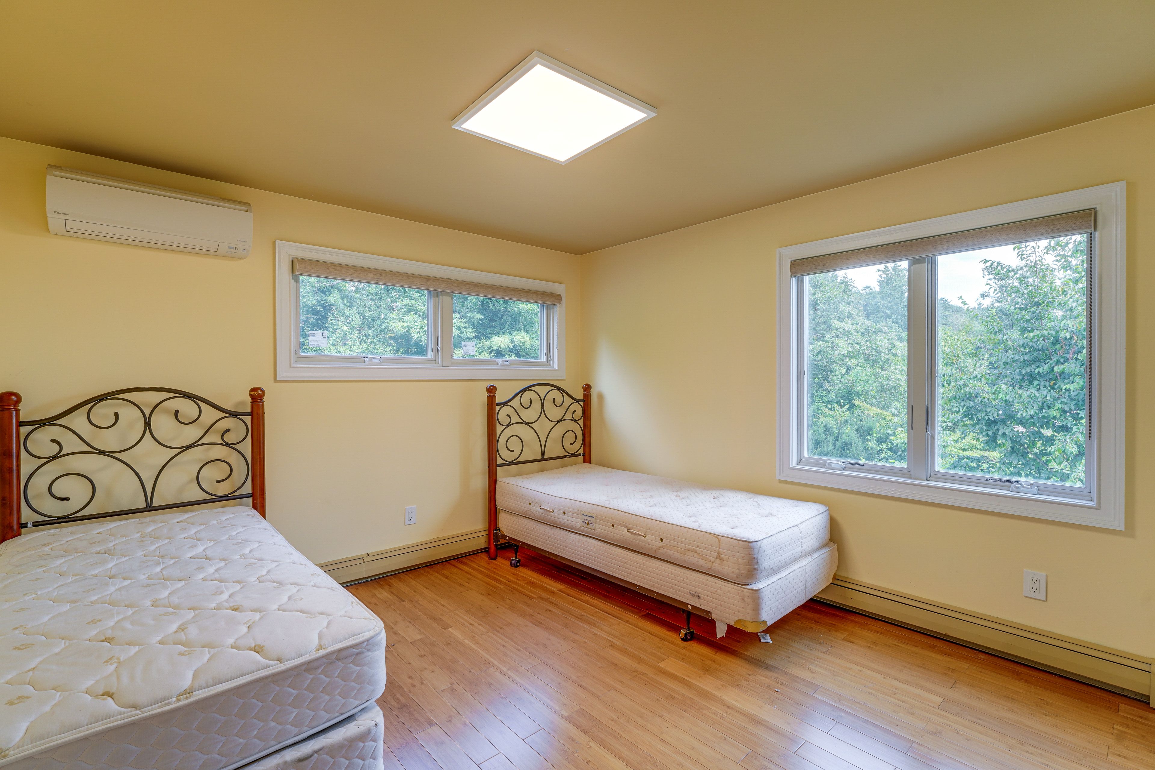 Bedroom 3 | 2 Twin Beds | Upper Level