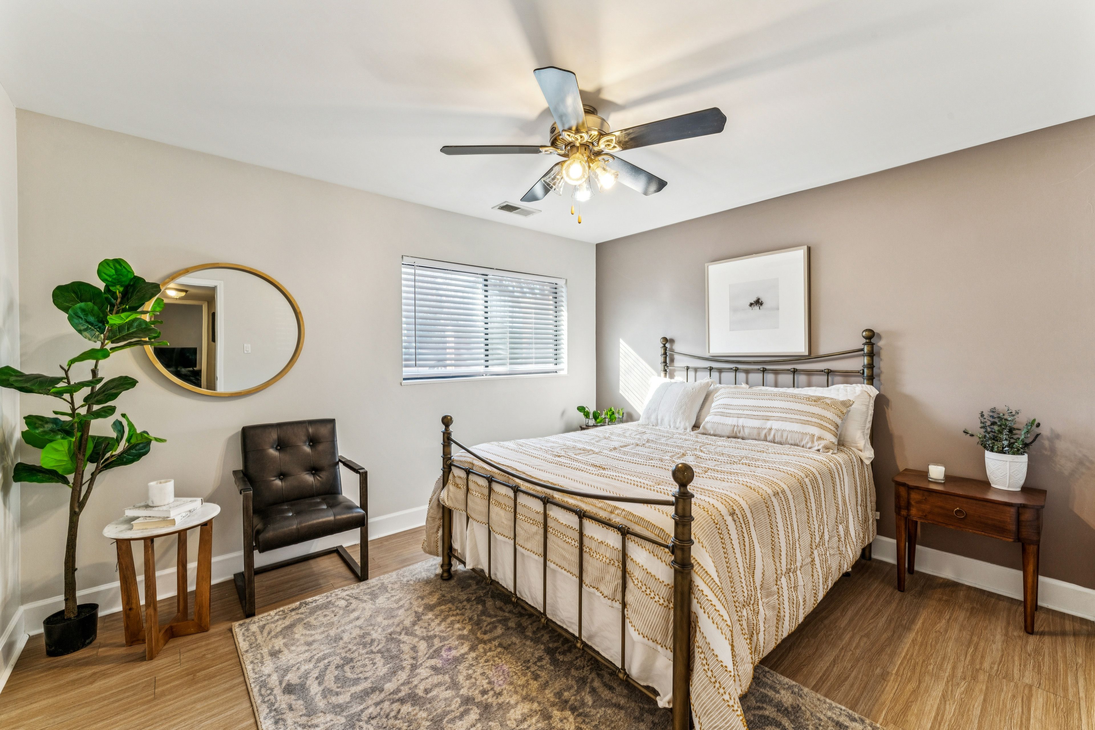 Bedroom 2 | Queen Bed