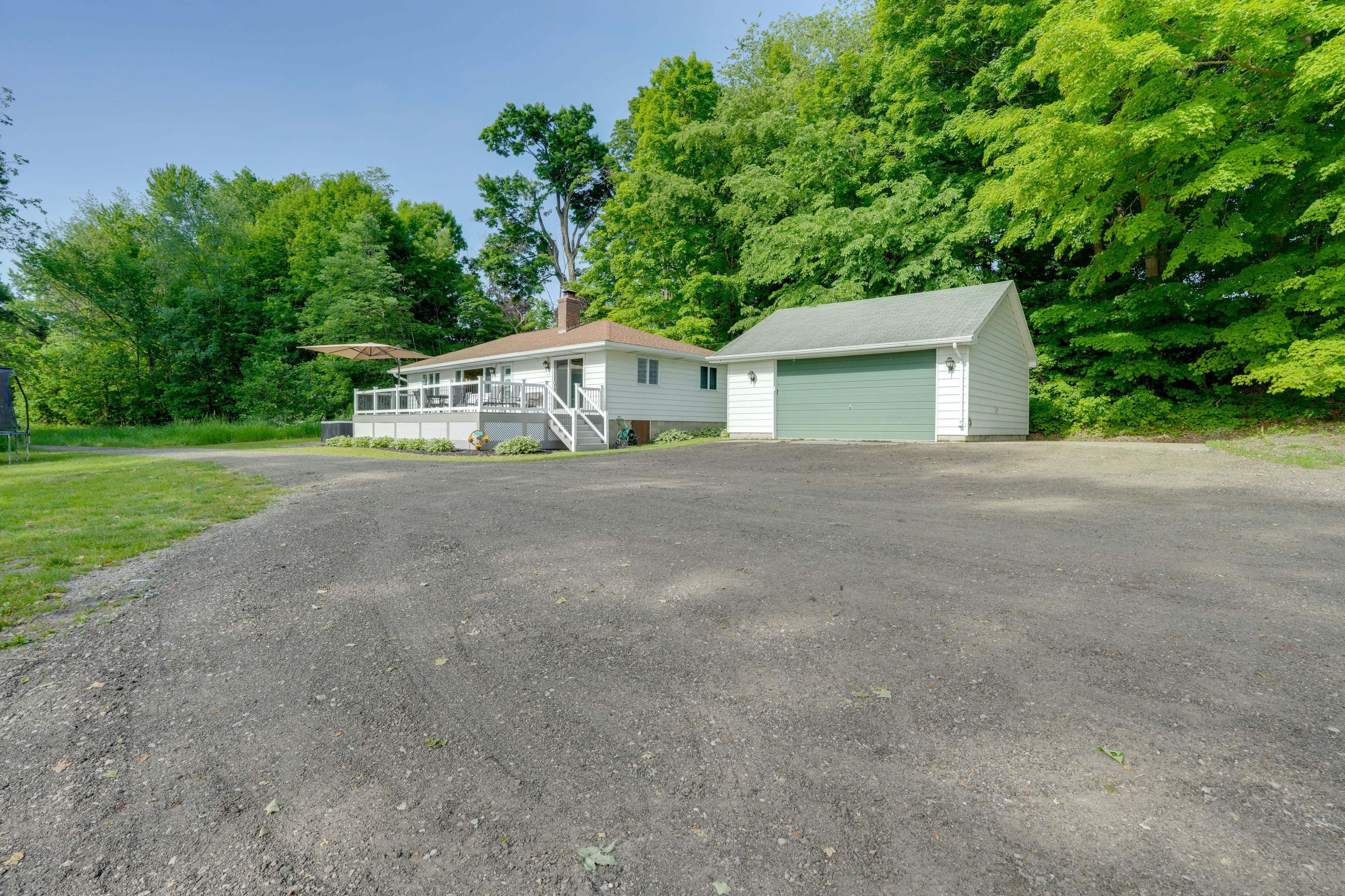 Parking | Driveway (4 Vehicles)