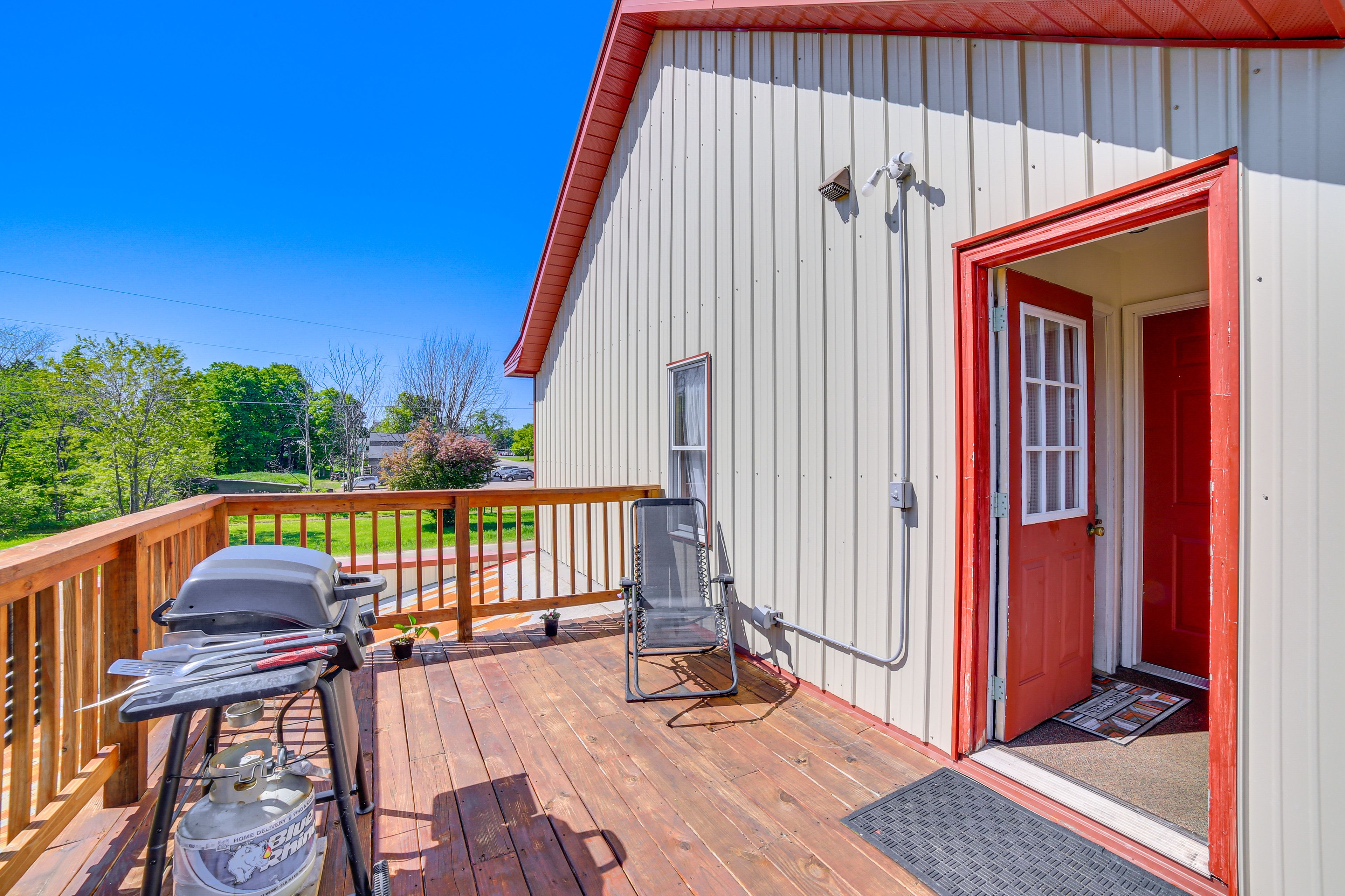 Private Deck | Gas Grill