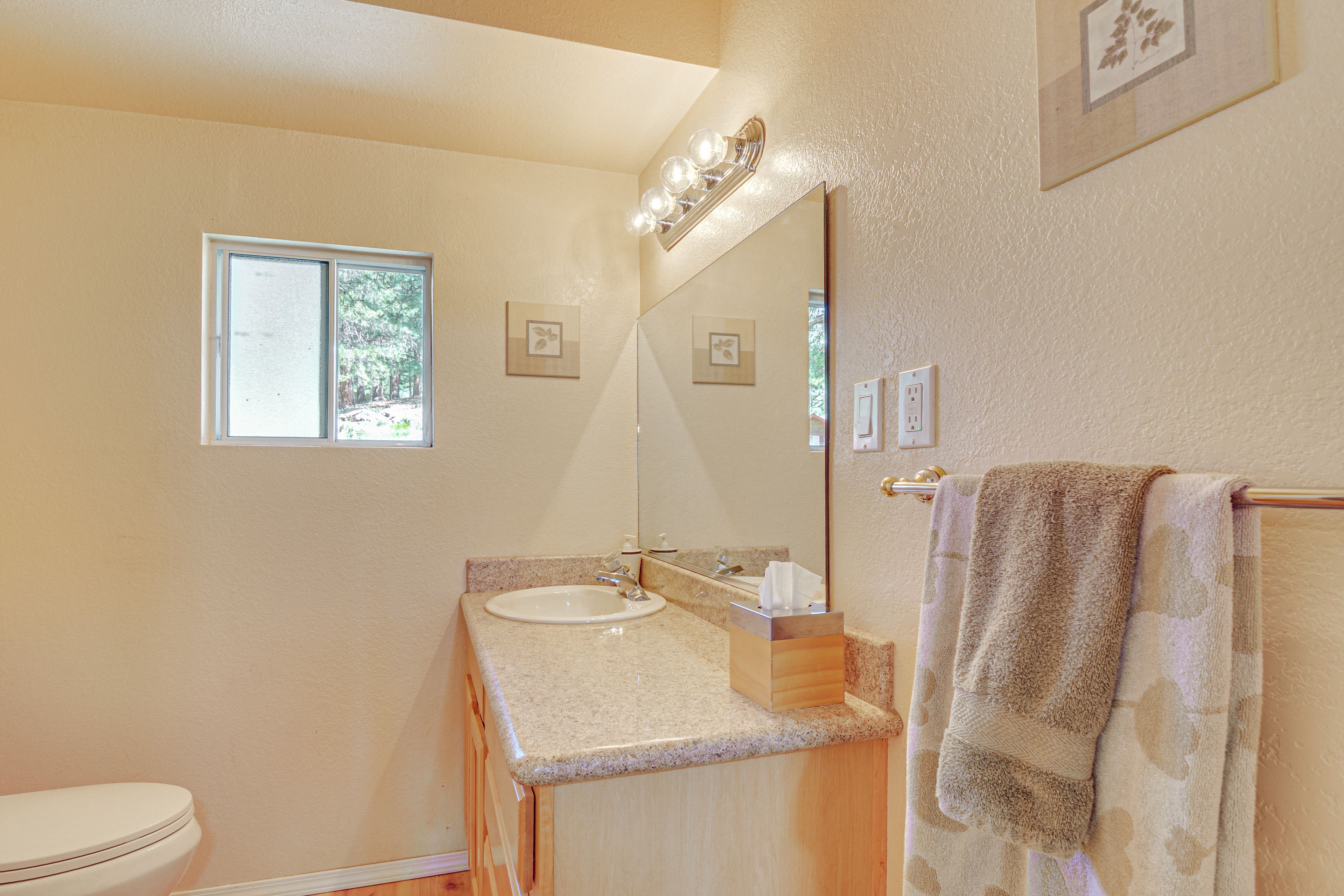 Full Bath | Towels