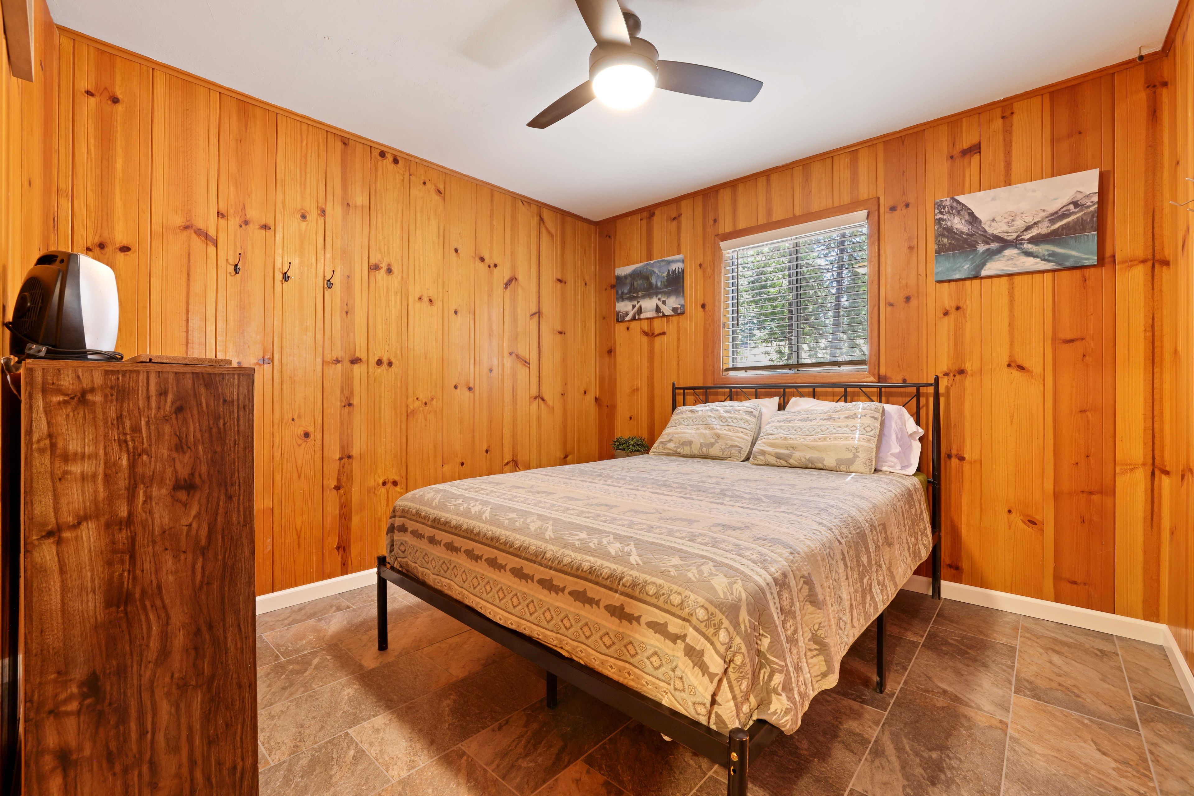 Bedroom 2 | Queen Bed | Main Level