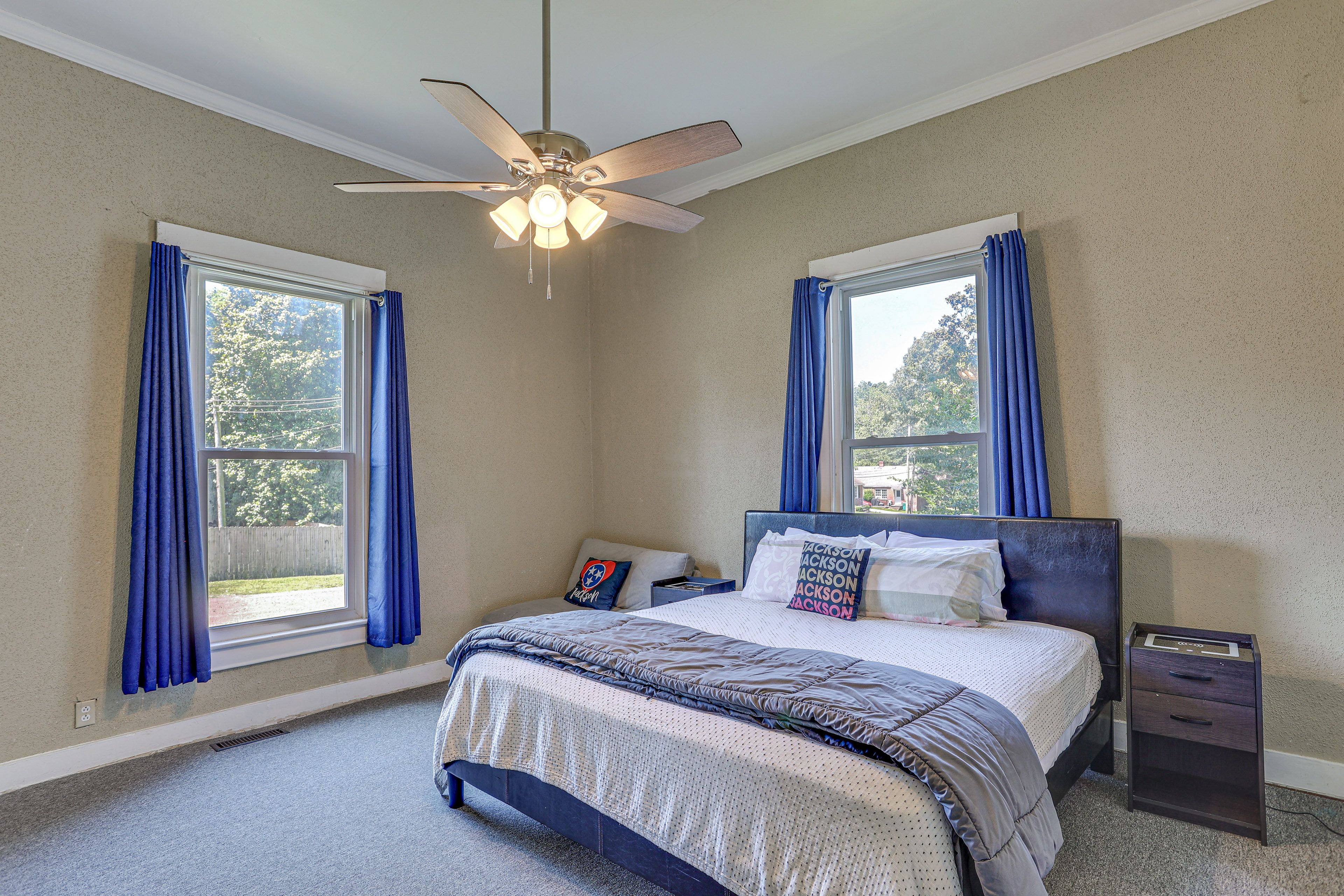 Bedroom 2 | King Bed