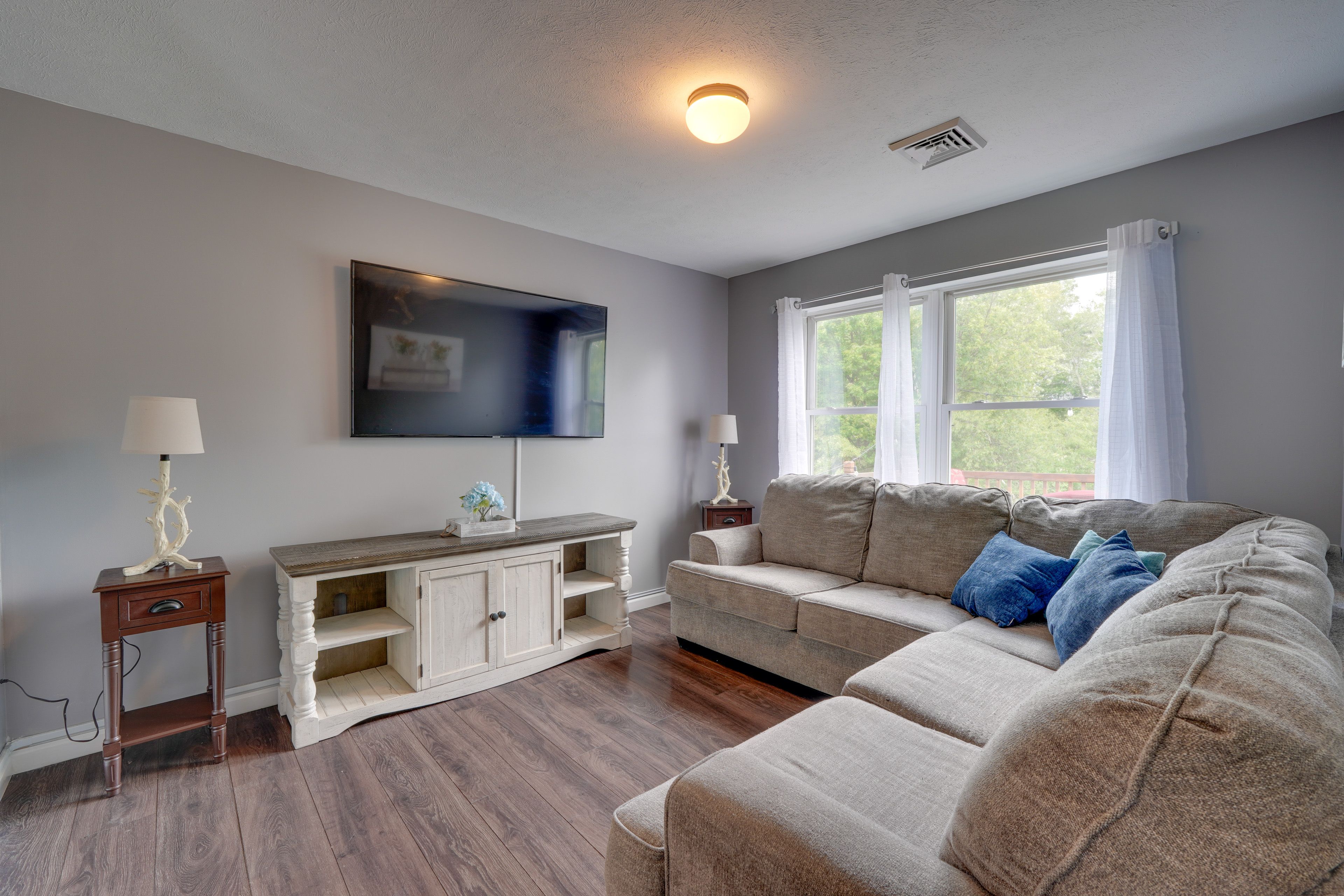 Living Room | Flat-Screen TV | 1st Floor