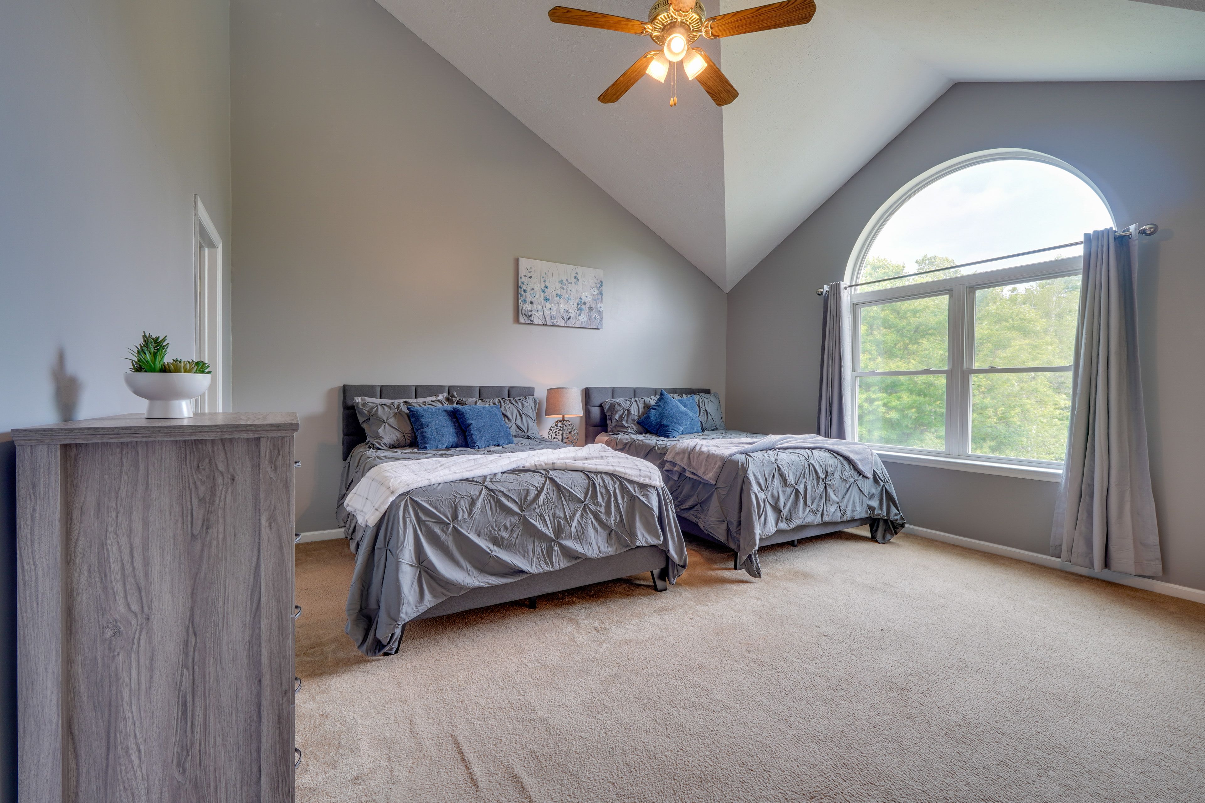 Bedroom Suite | 2 Queen Beds | Flat-Screen TV | 2nd Floor