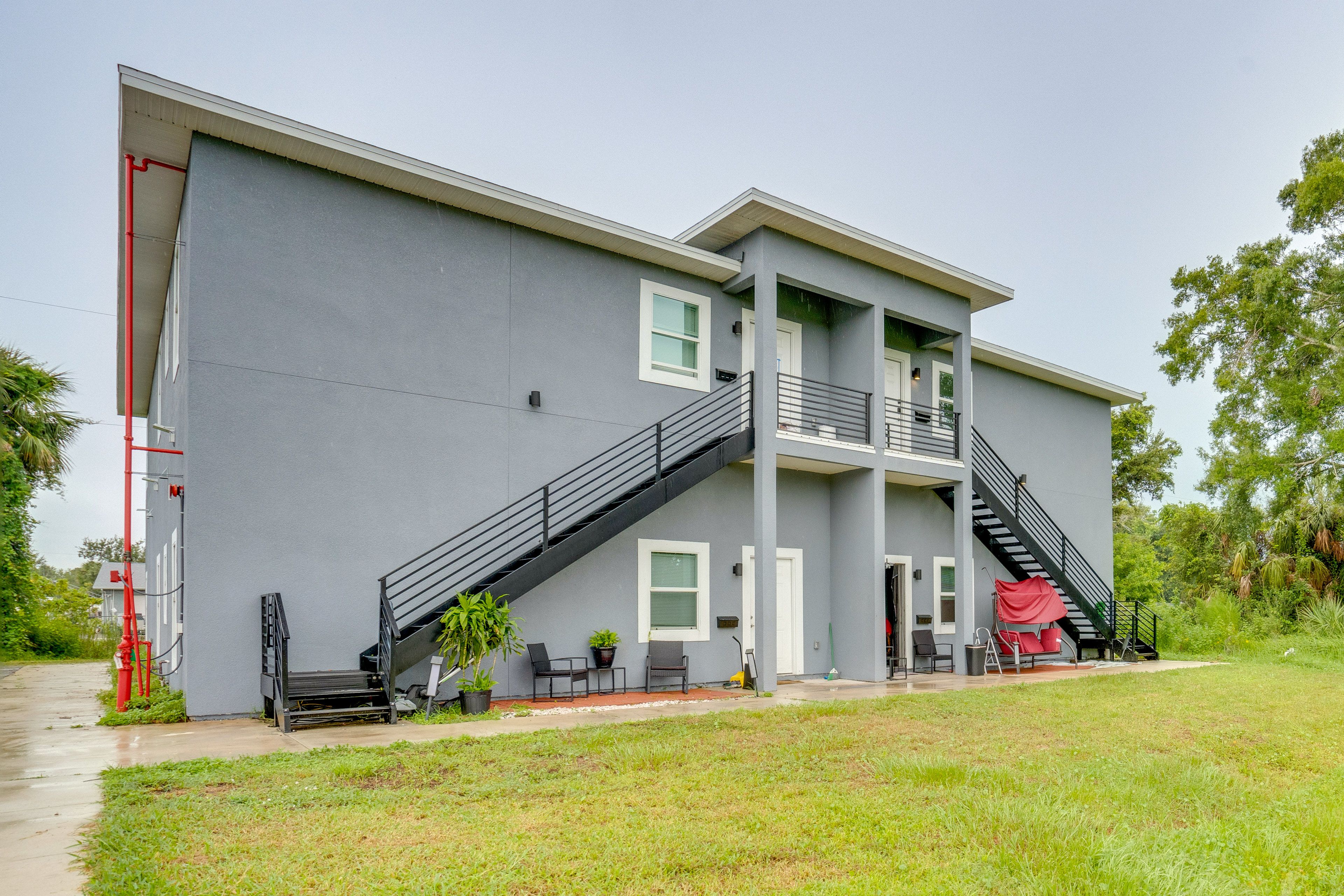 Exterior | 2nd-Floor Condo | 4 Mi to Downtown Bradenton