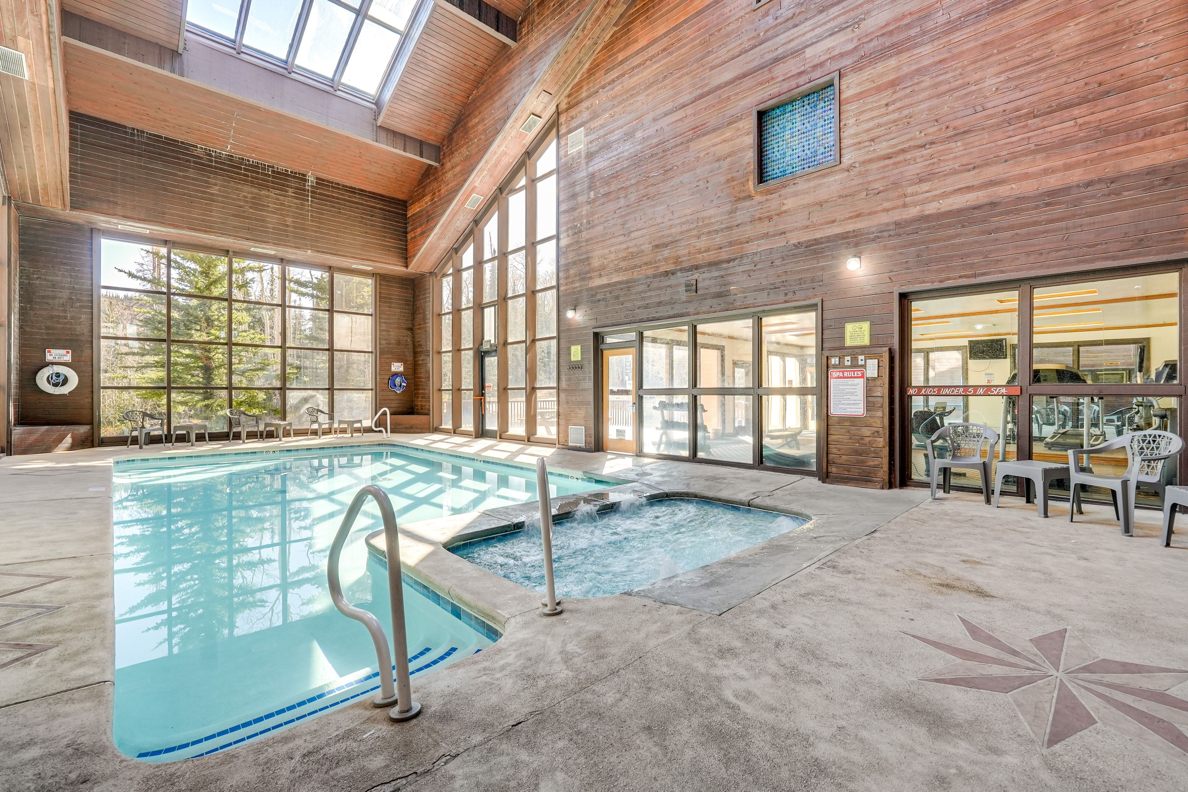 Copper Chase Condominiums Amenities | Pool & Hot Tub