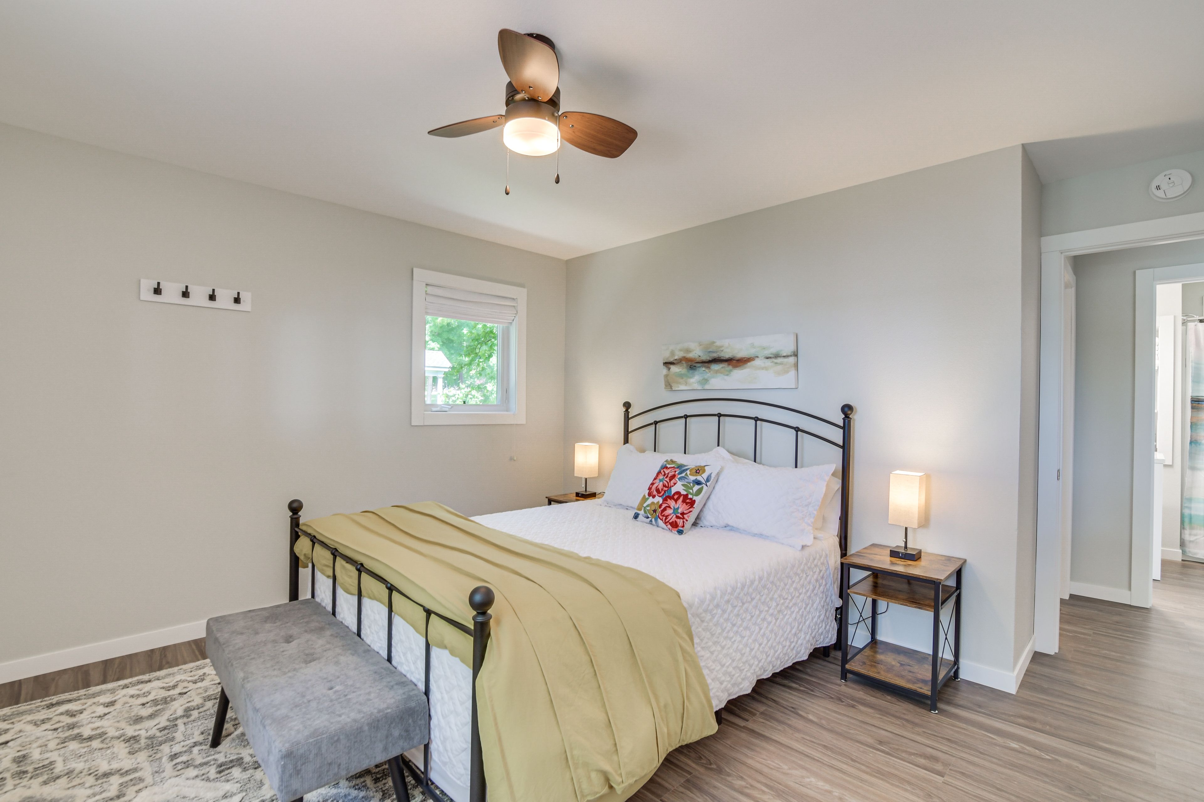 Bedroom 1 | Main Level | Queen Bed | Linens Provided