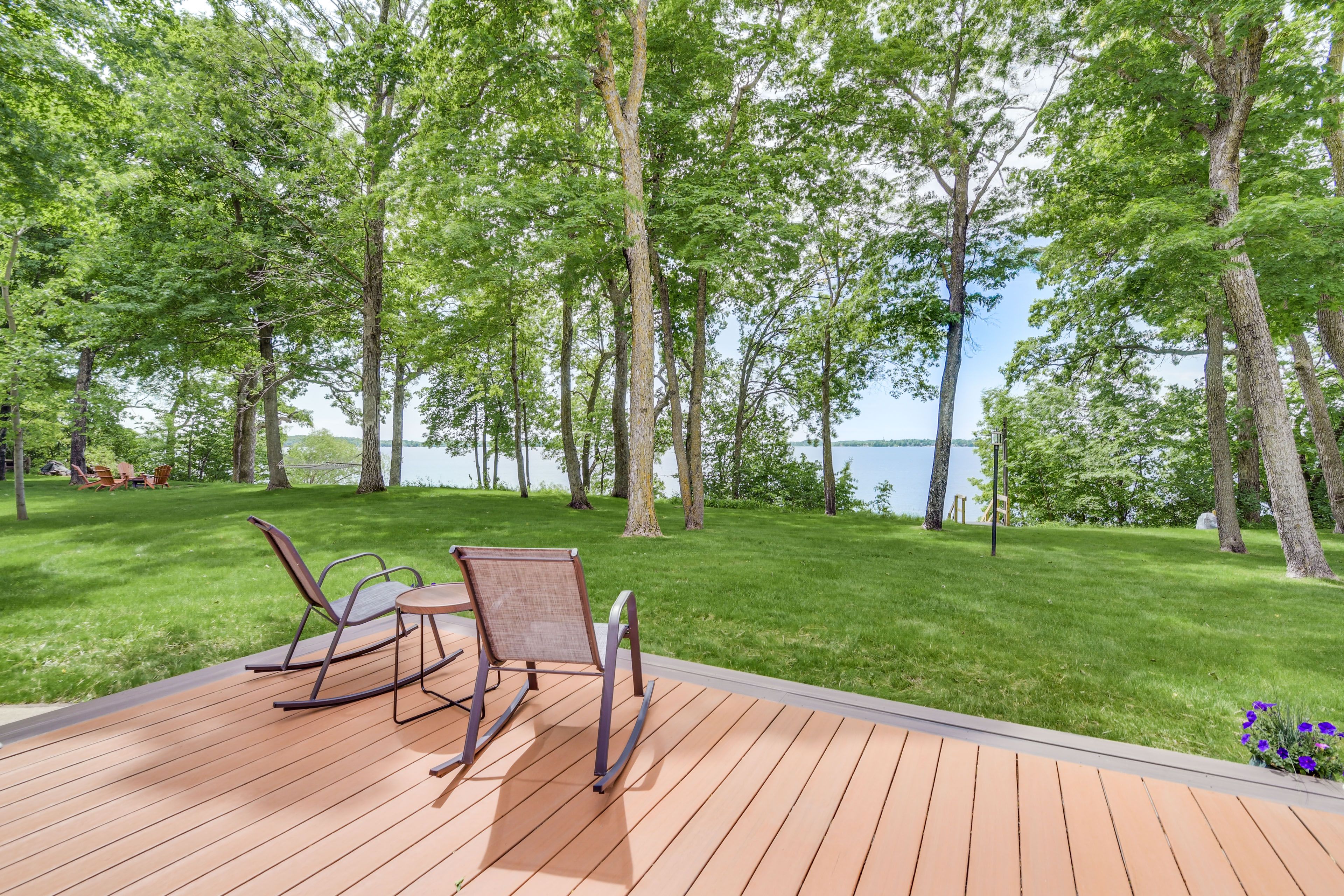 Deck | Lake View