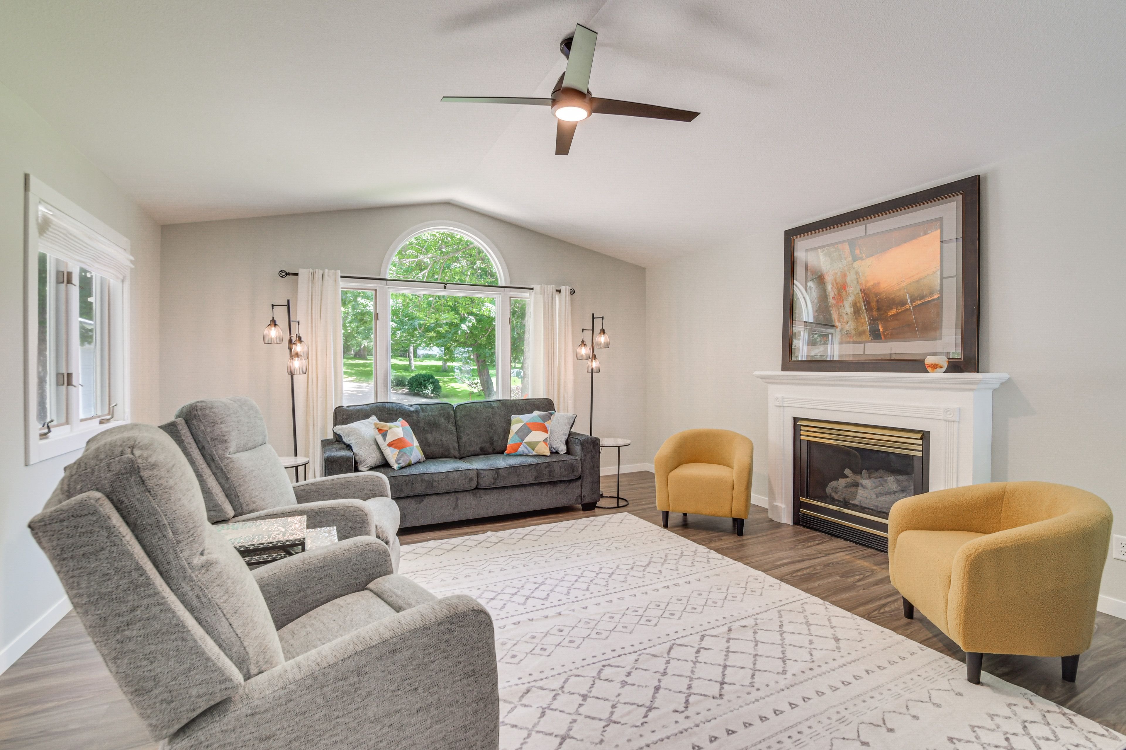 Living Room | Main Level | Queen Sleeper Sofa | Gas Fireplace
