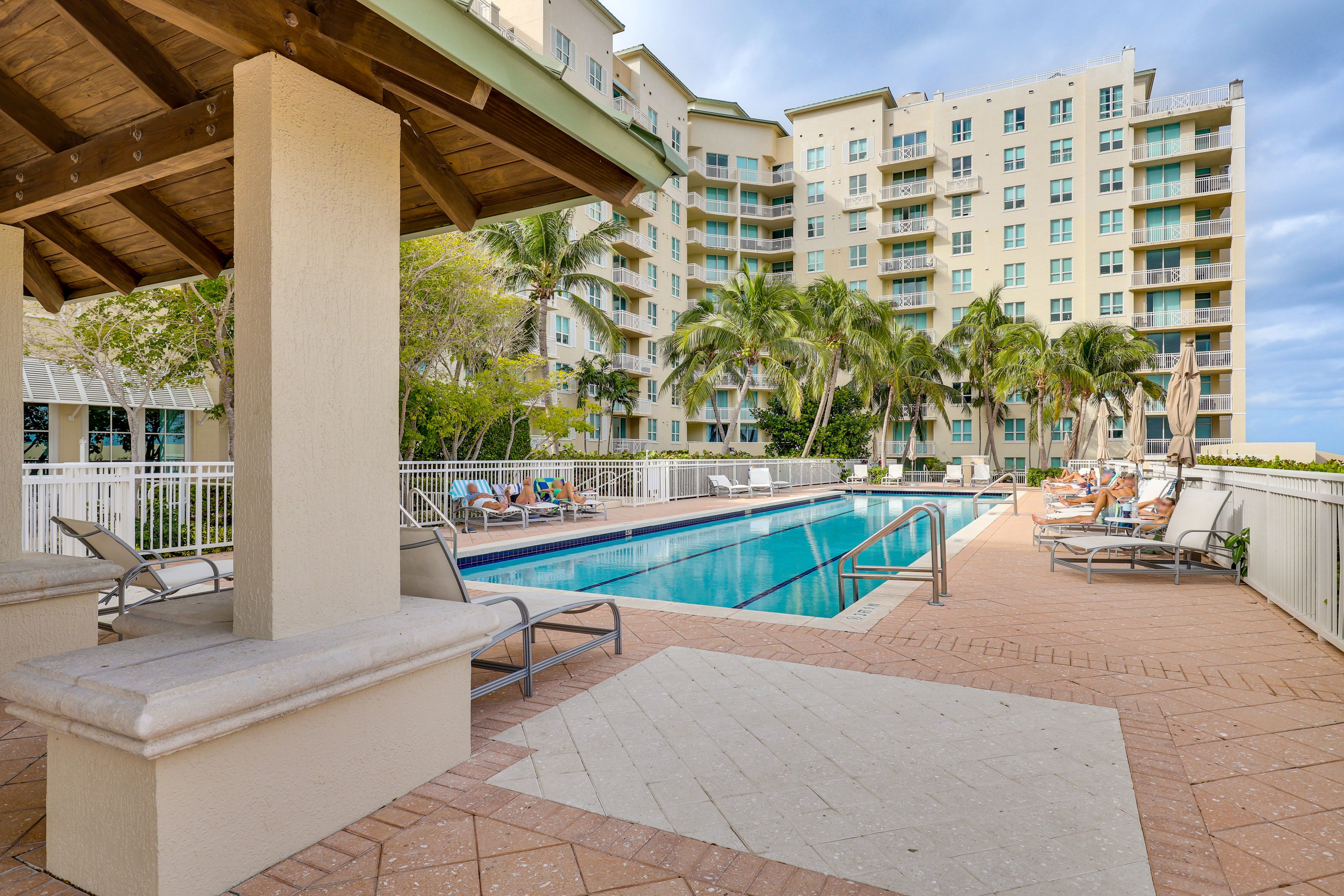 Casa Costa | Community Amenities