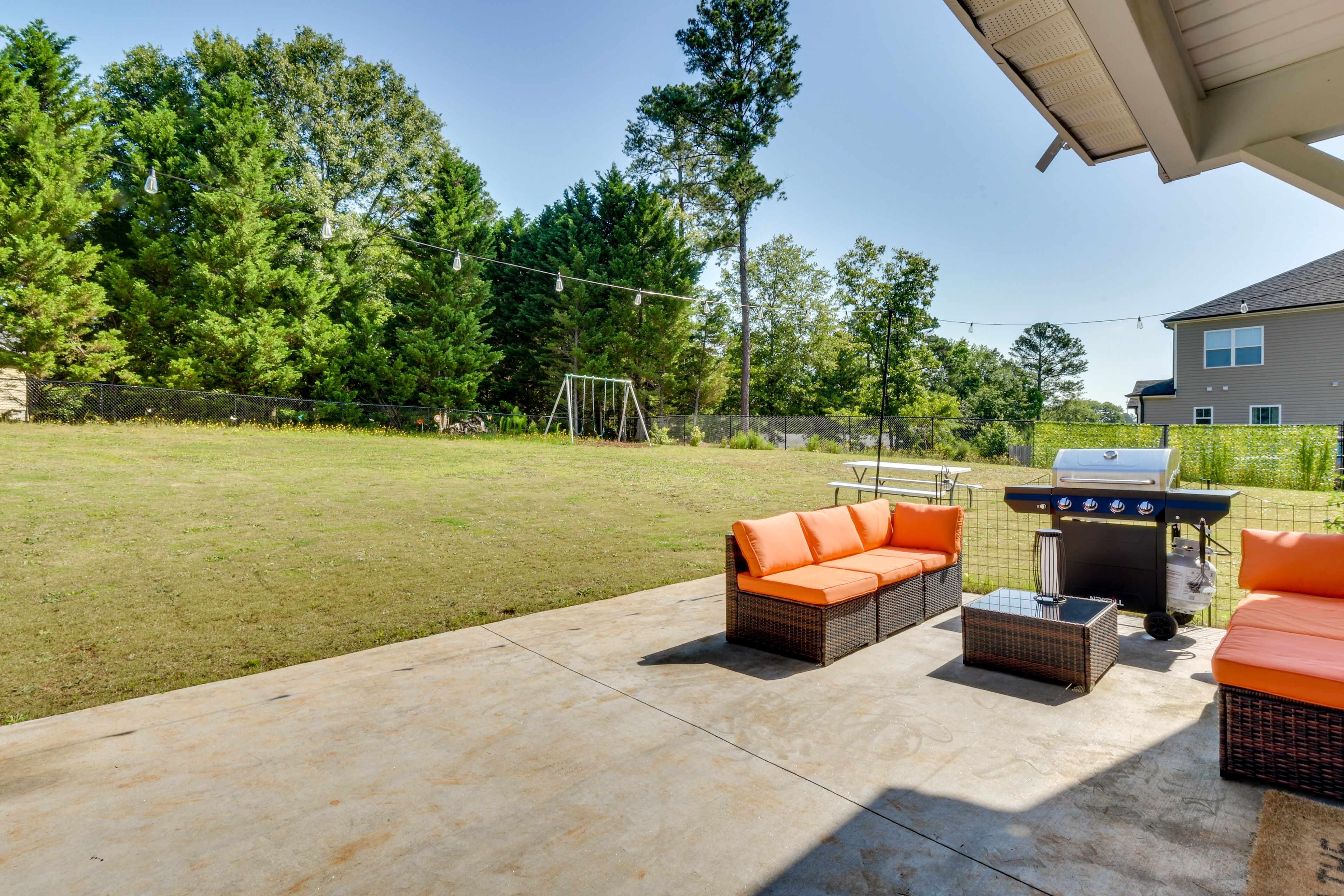 Patio | Lounge Seating | Gas Grill