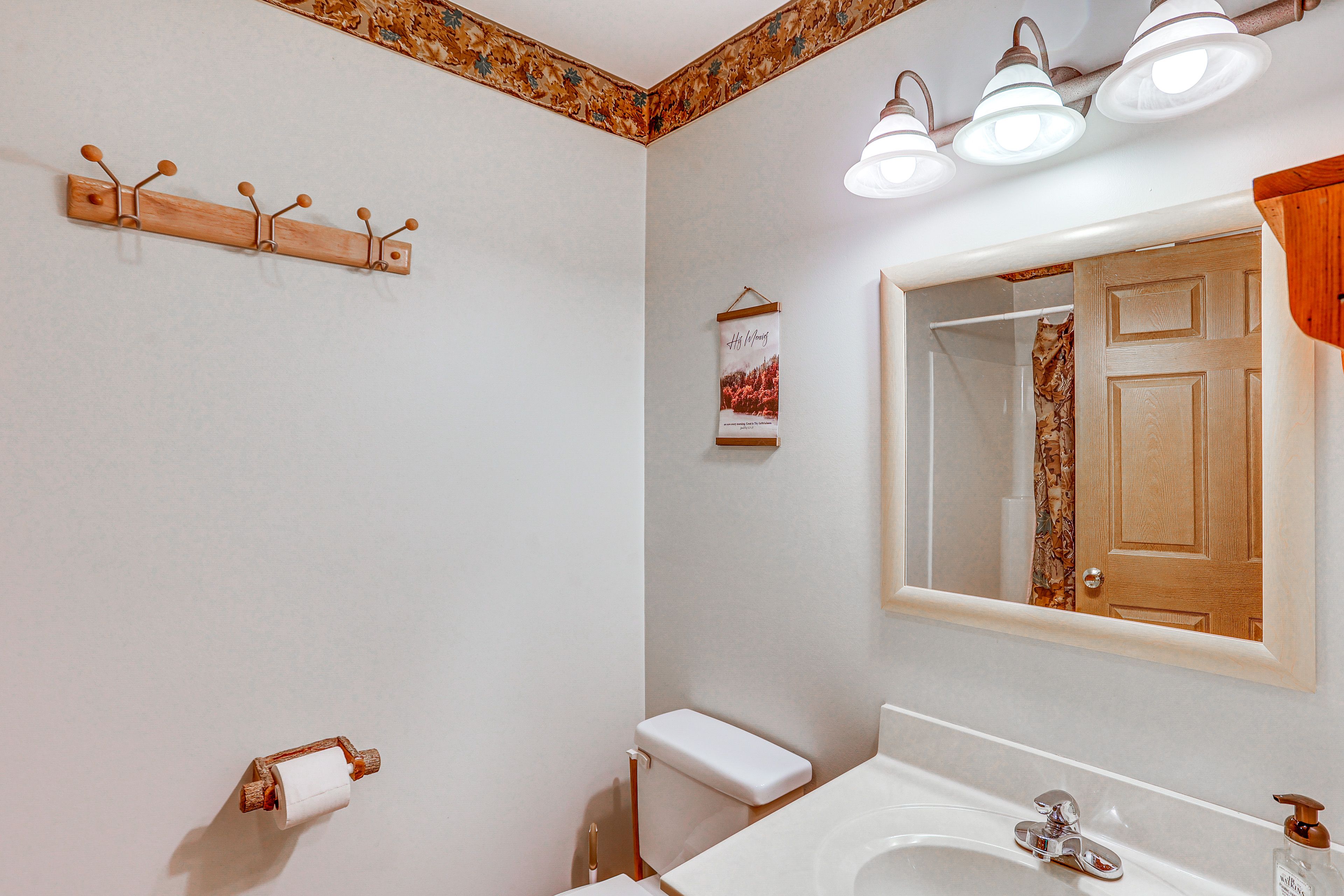 Full Bath | Towels | Hair Dryer | Main Level