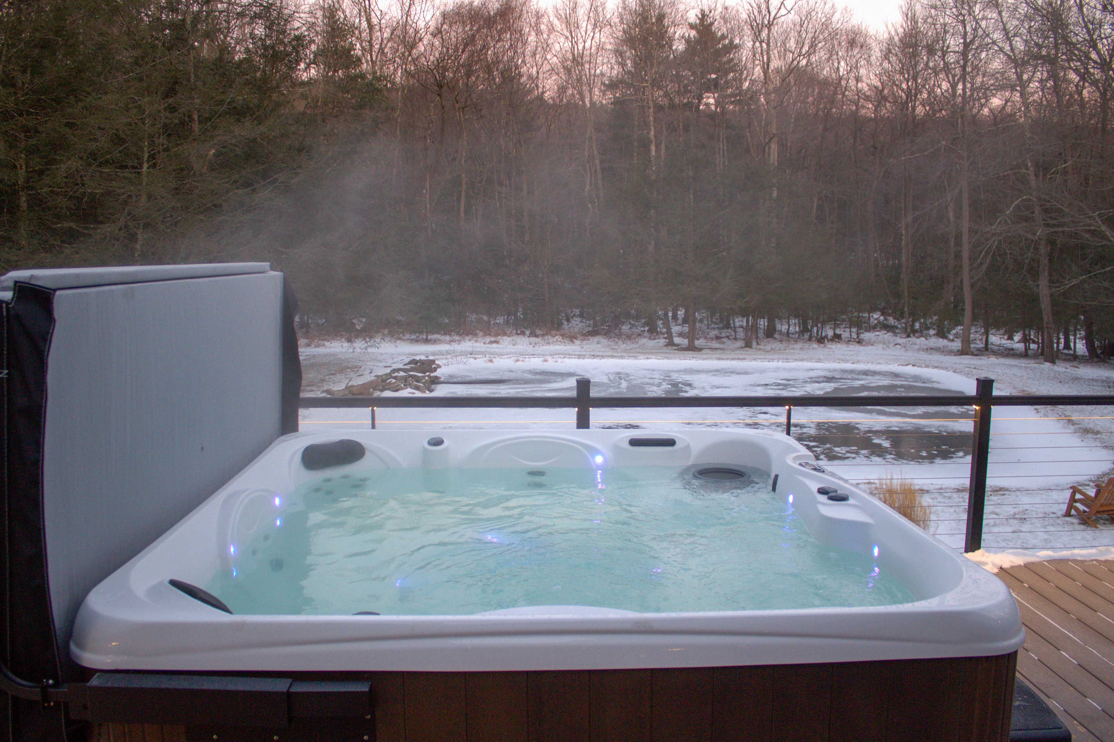 Deck | Hot Tub